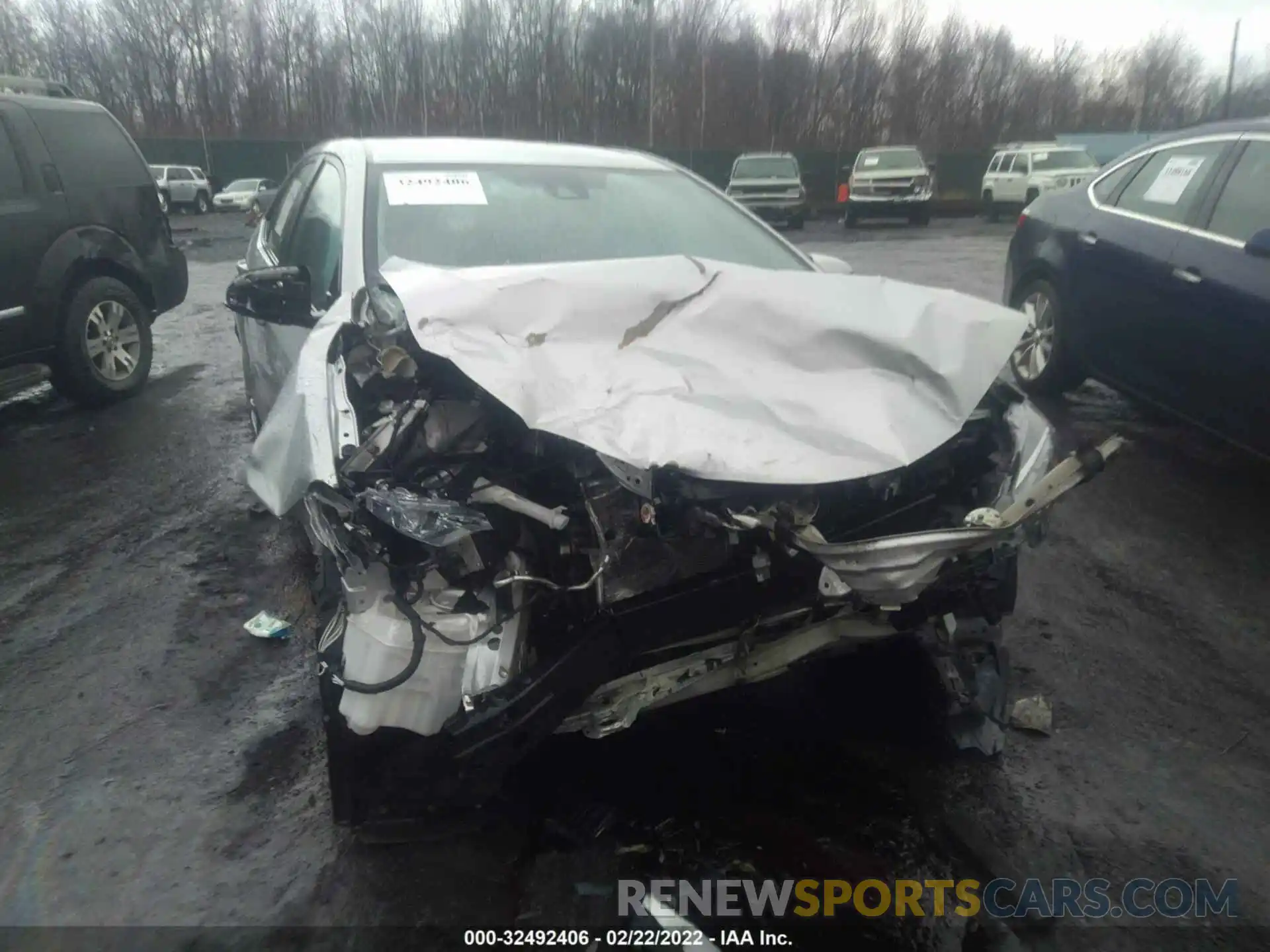 6 Photograph of a damaged car 2T1BURHE8KC168589 TOYOTA COROLLA 2019