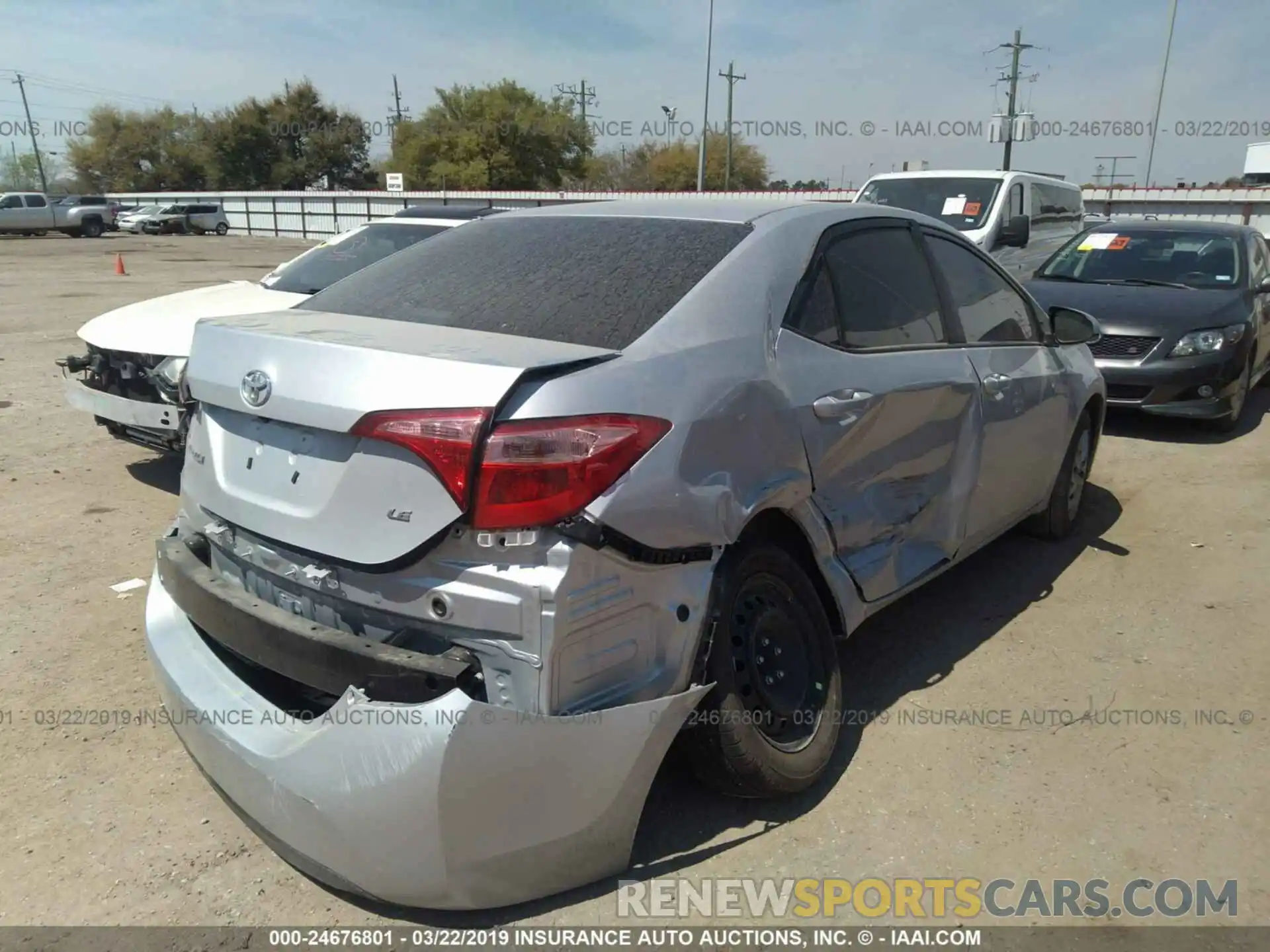 4 Photograph of a damaged car 2T1BURHE8KC168690 TOYOTA COROLLA 2019