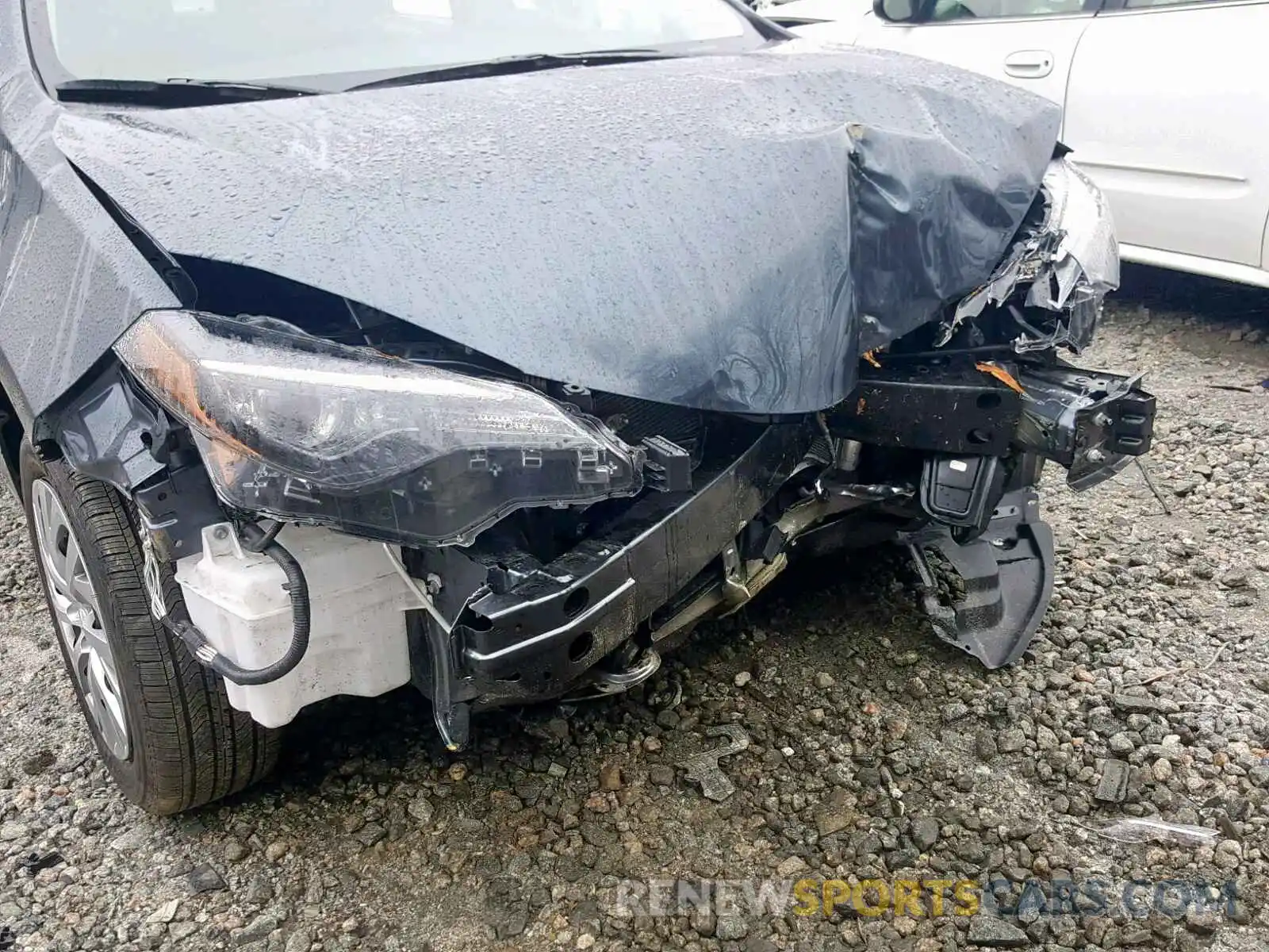 9 Photograph of a damaged car 2T1BURHE8KC168883 TOYOTA COROLLA 2019