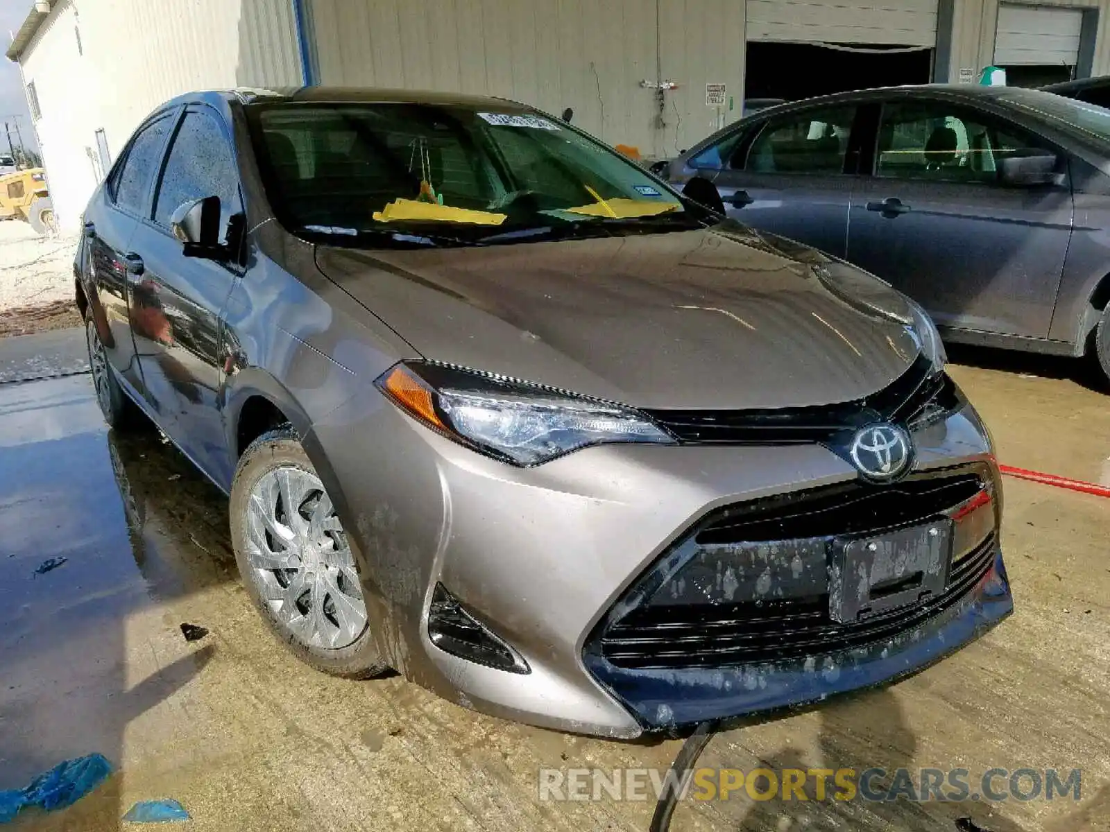 1 Photograph of a damaged car 2T1BURHE8KC169239 TOYOTA COROLLA 2019