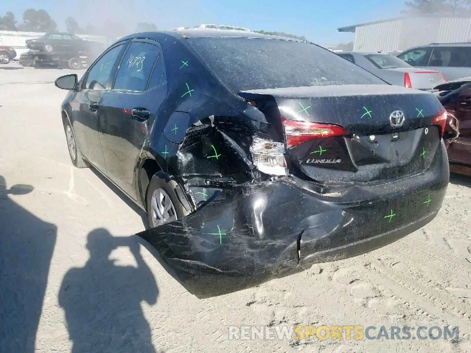 3 Photograph of a damaged car 2T1BURHE8KC169824 TOYOTA COROLLA 2019