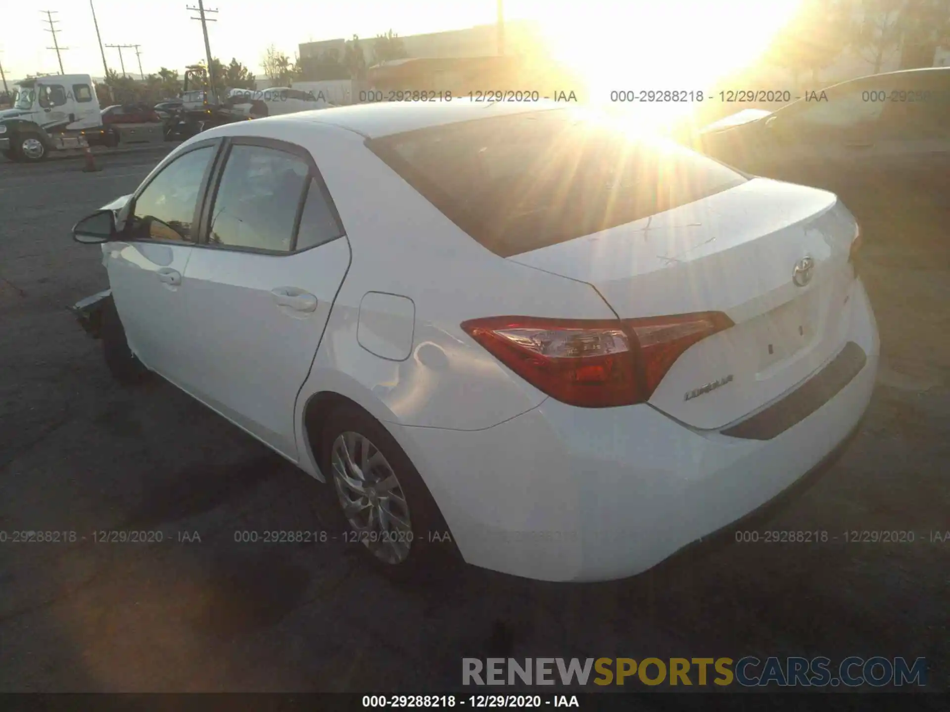 3 Photograph of a damaged car 2T1BURHE8KC169886 TOYOTA COROLLA 2019