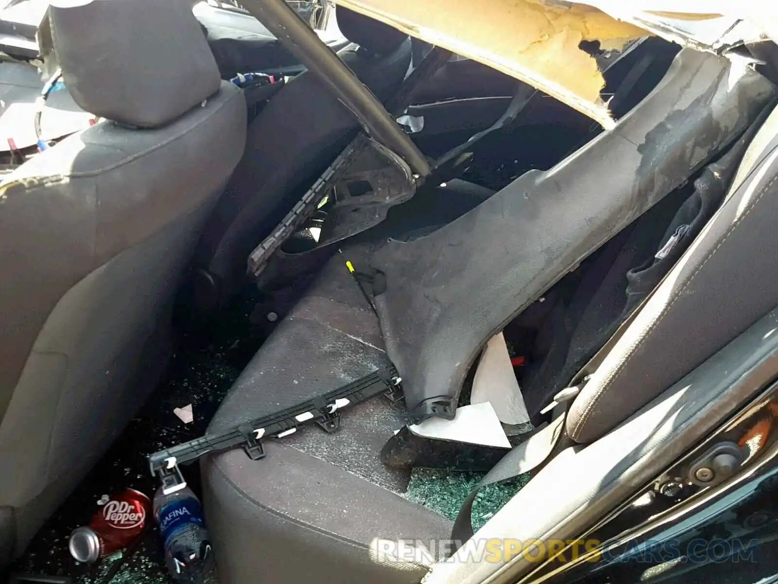 6 Photograph of a damaged car 2T1BURHE8KC170021 TOYOTA COROLLA 2019