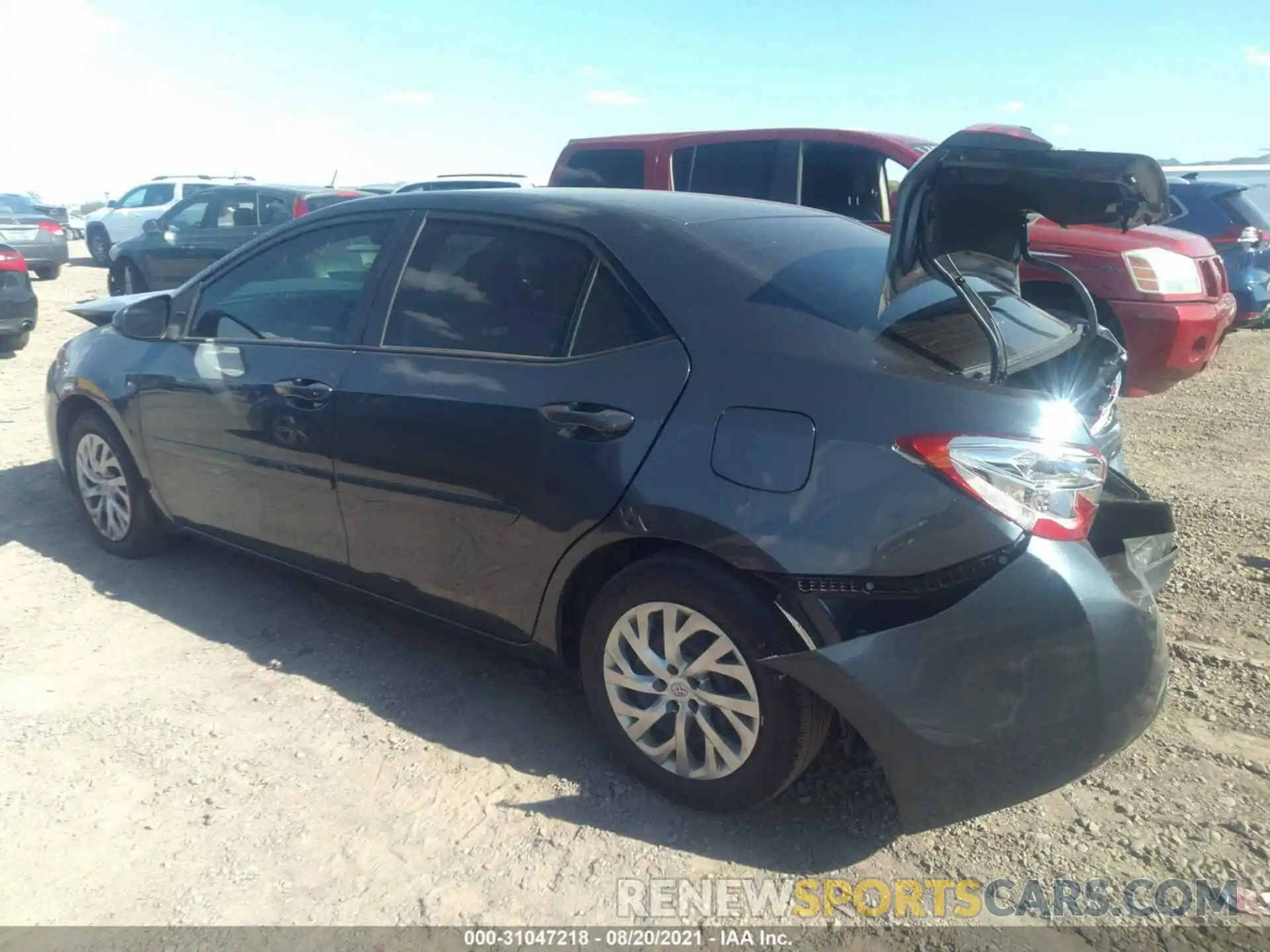 3 Photograph of a damaged car 2T1BURHE8KC170794 TOYOTA COROLLA 2019