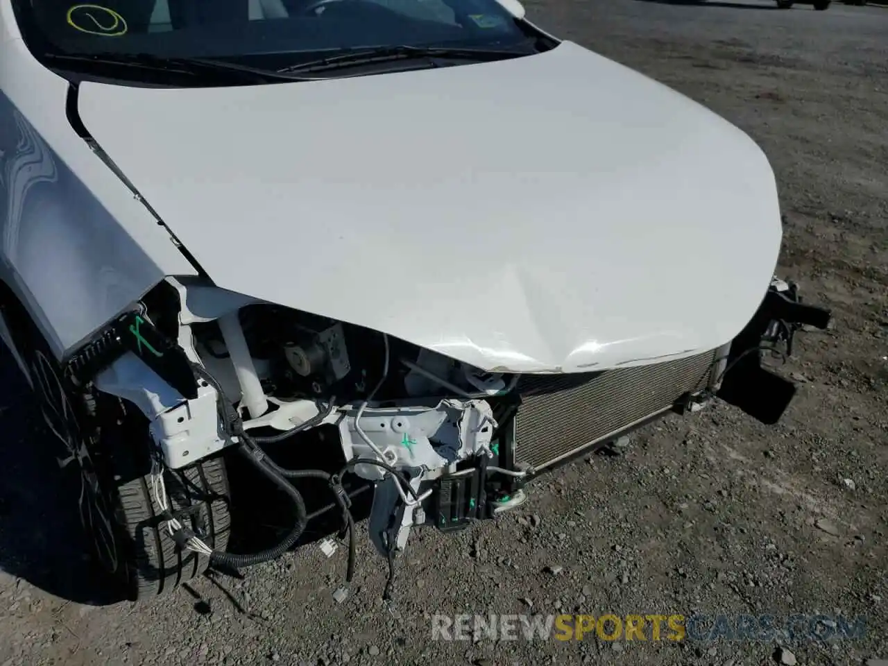 9 Photograph of a damaged car 2T1BURHE8KC170875 TOYOTA COROLLA 2019