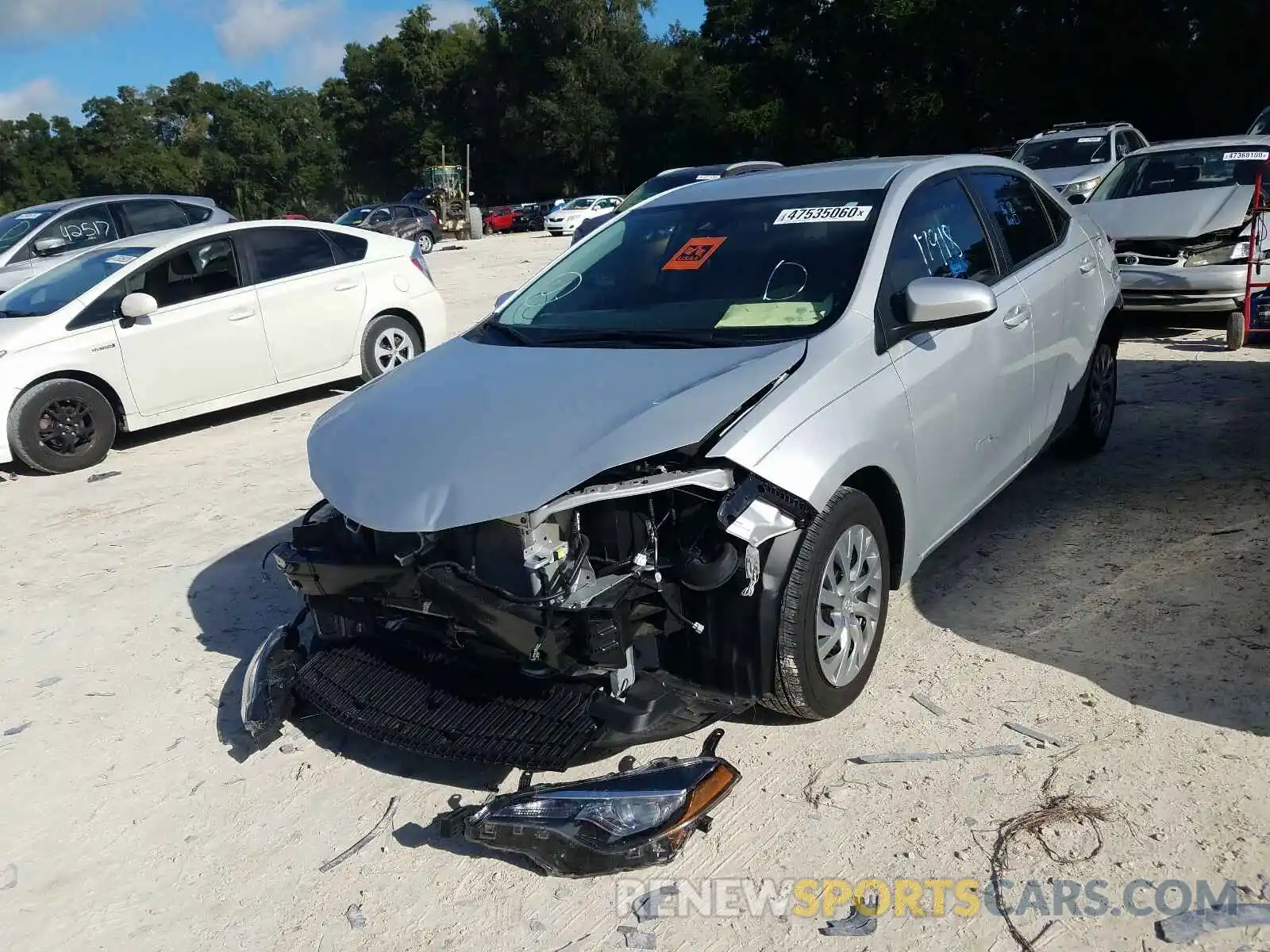 2 Photograph of a damaged car 2T1BURHE8KC171248 TOYOTA COROLLA 2019