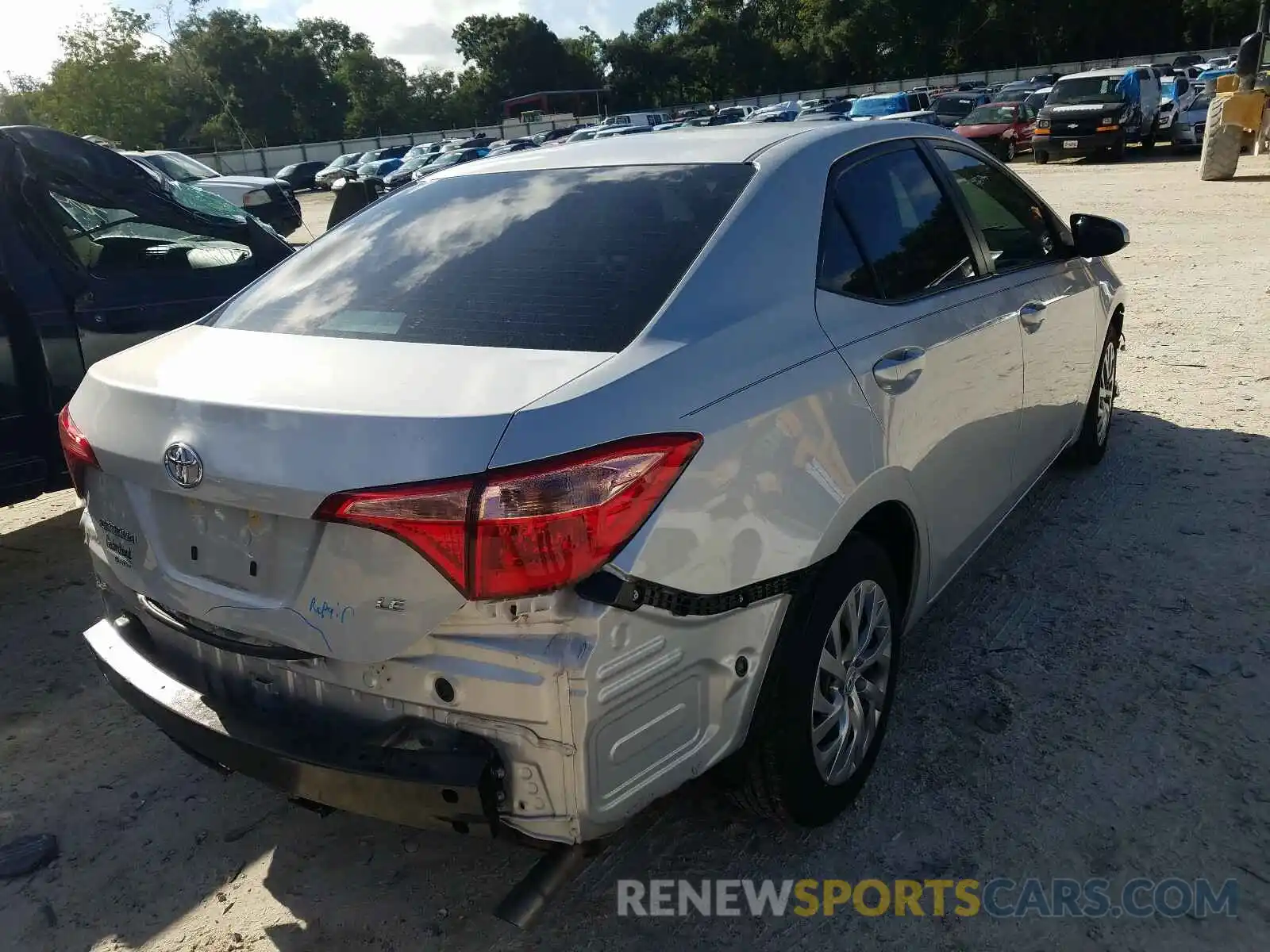 4 Photograph of a damaged car 2T1BURHE8KC171248 TOYOTA COROLLA 2019