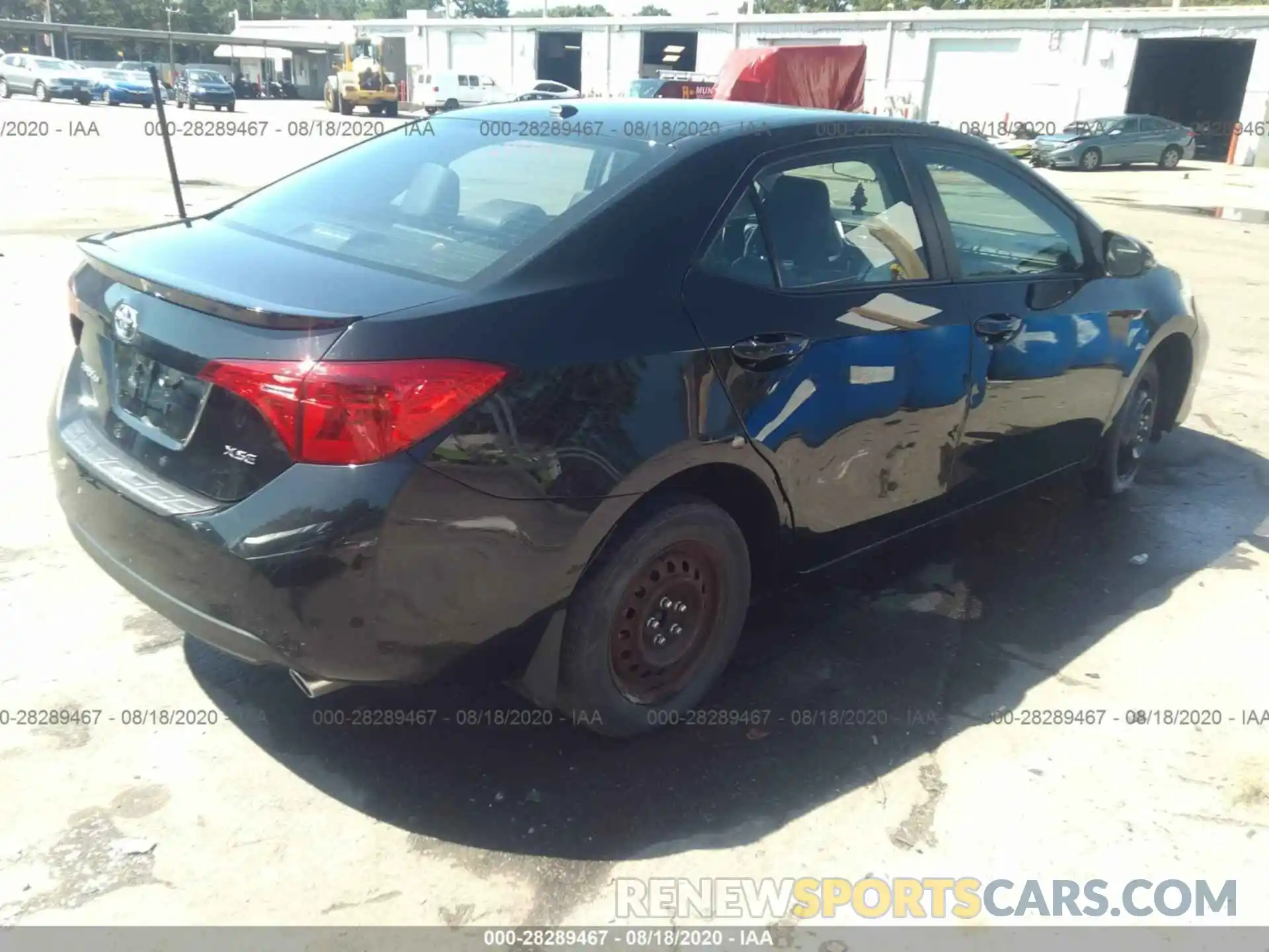 4 Photograph of a damaged car 2T1BURHE8KC171699 TOYOTA COROLLA 2019