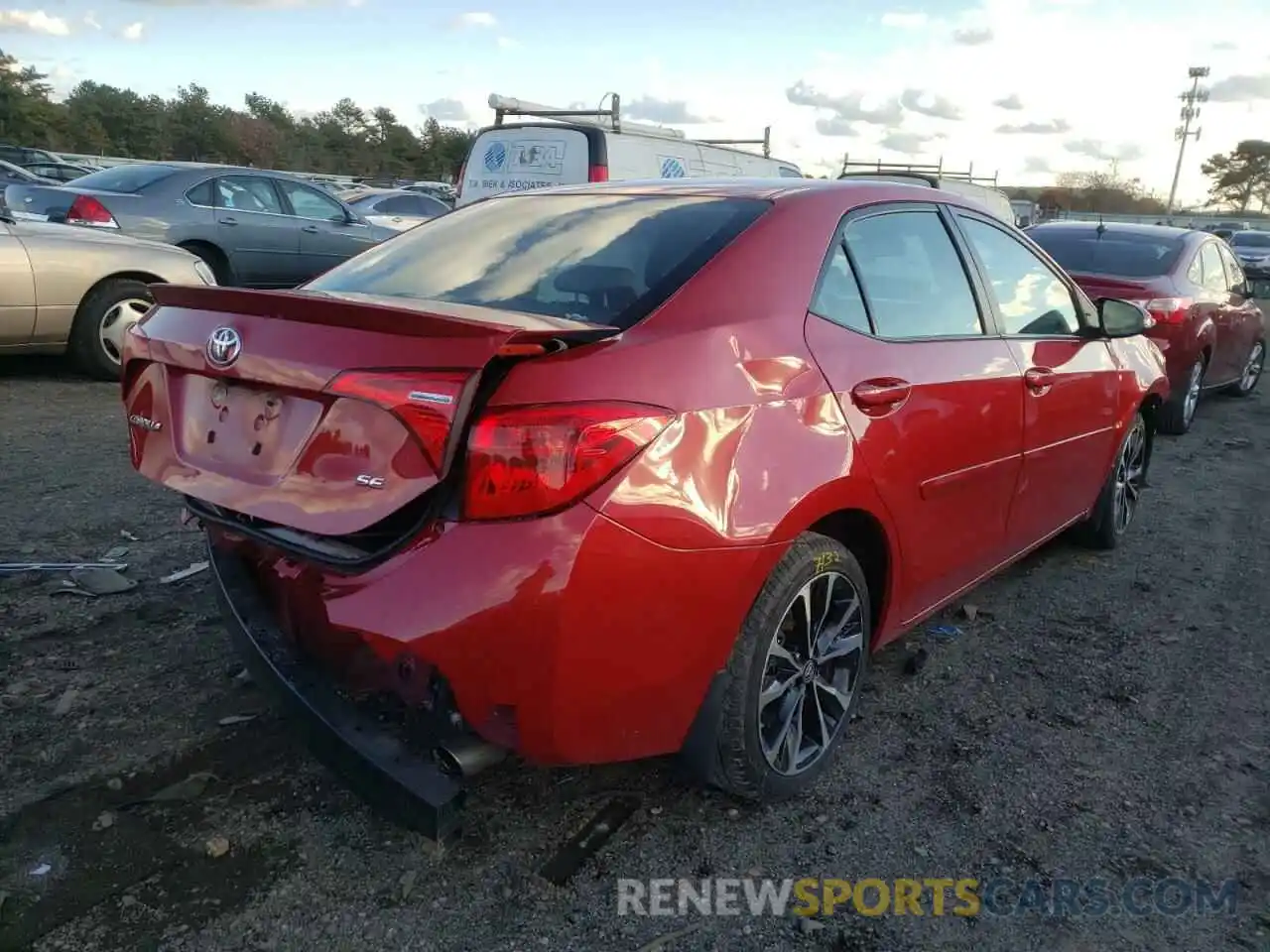 4 Photograph of a damaged car 2T1BURHE8KC172769 TOYOTA COROLLA 2019