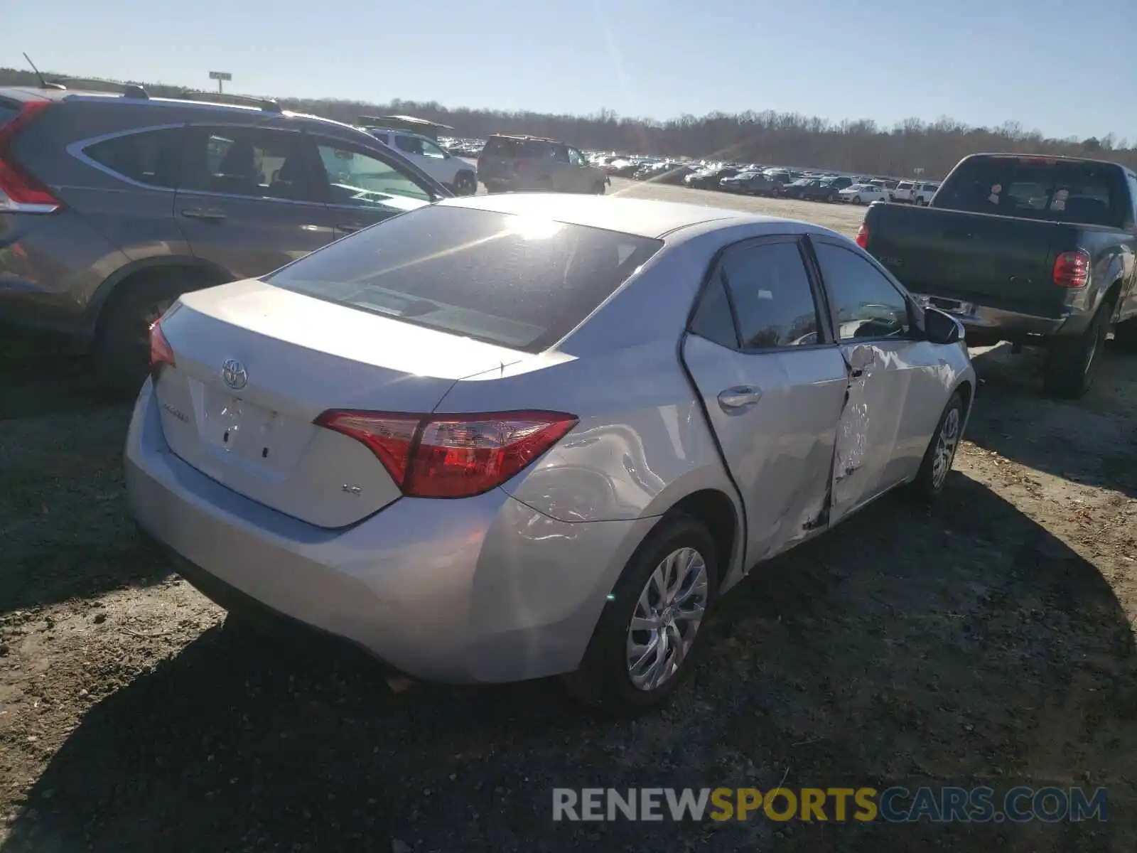 4 Photograph of a damaged car 2T1BURHE8KC172853 TOYOTA COROLLA 2019