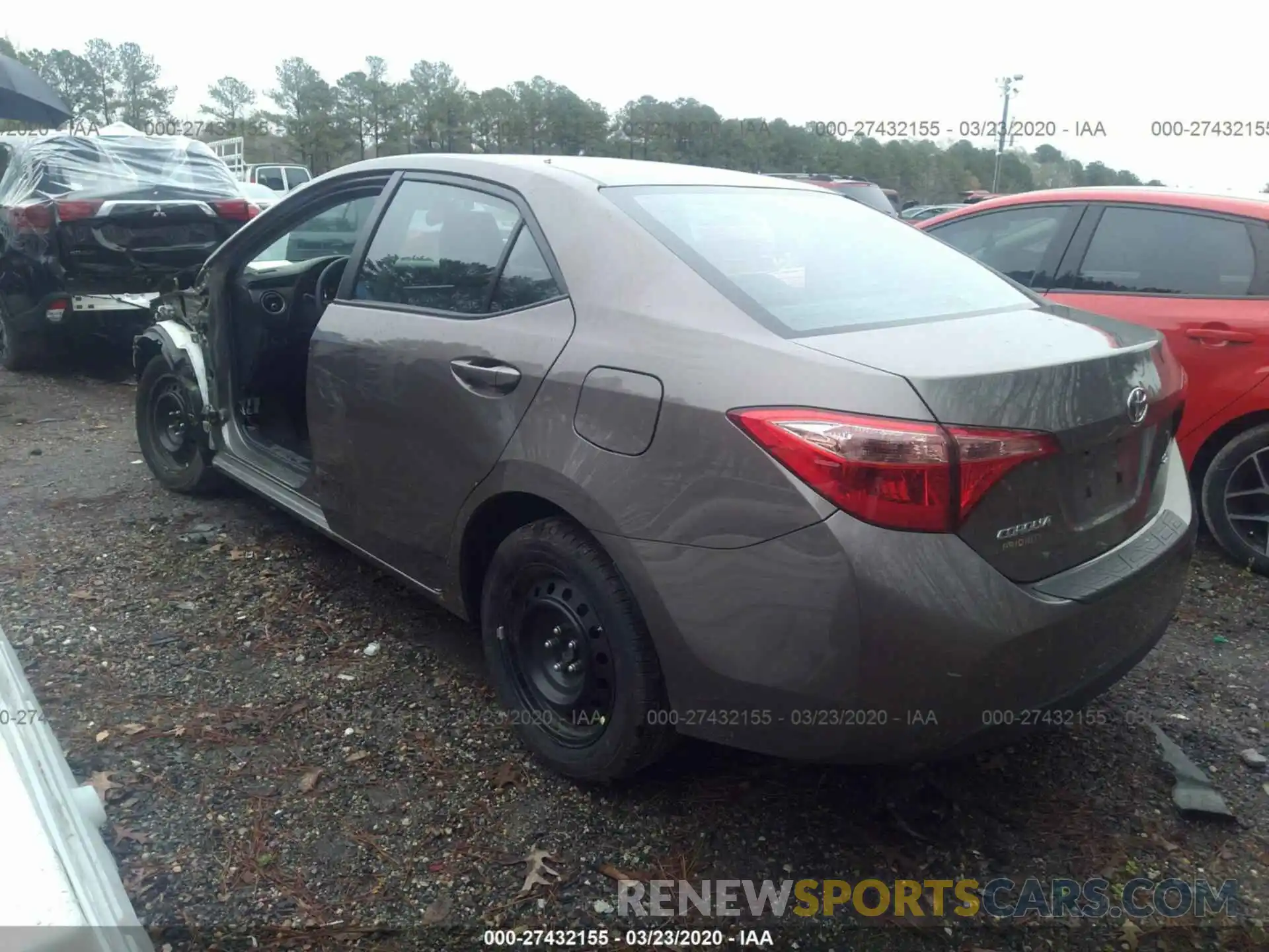 3 Photograph of a damaged car 2T1BURHE8KC173324 TOYOTA COROLLA 2019