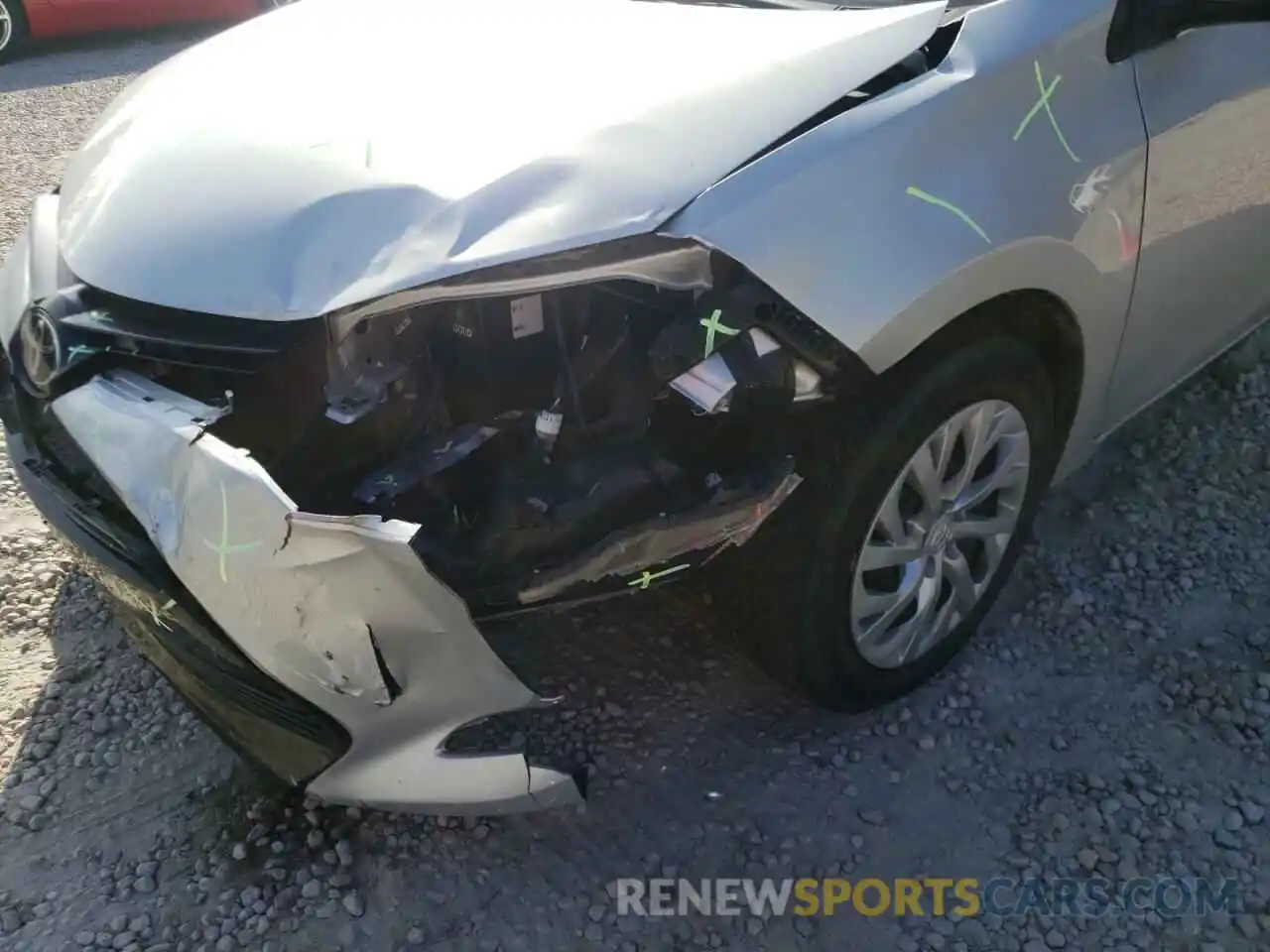 9 Photograph of a damaged car 2T1BURHE8KC173839 TOYOTA COROLLA 2019