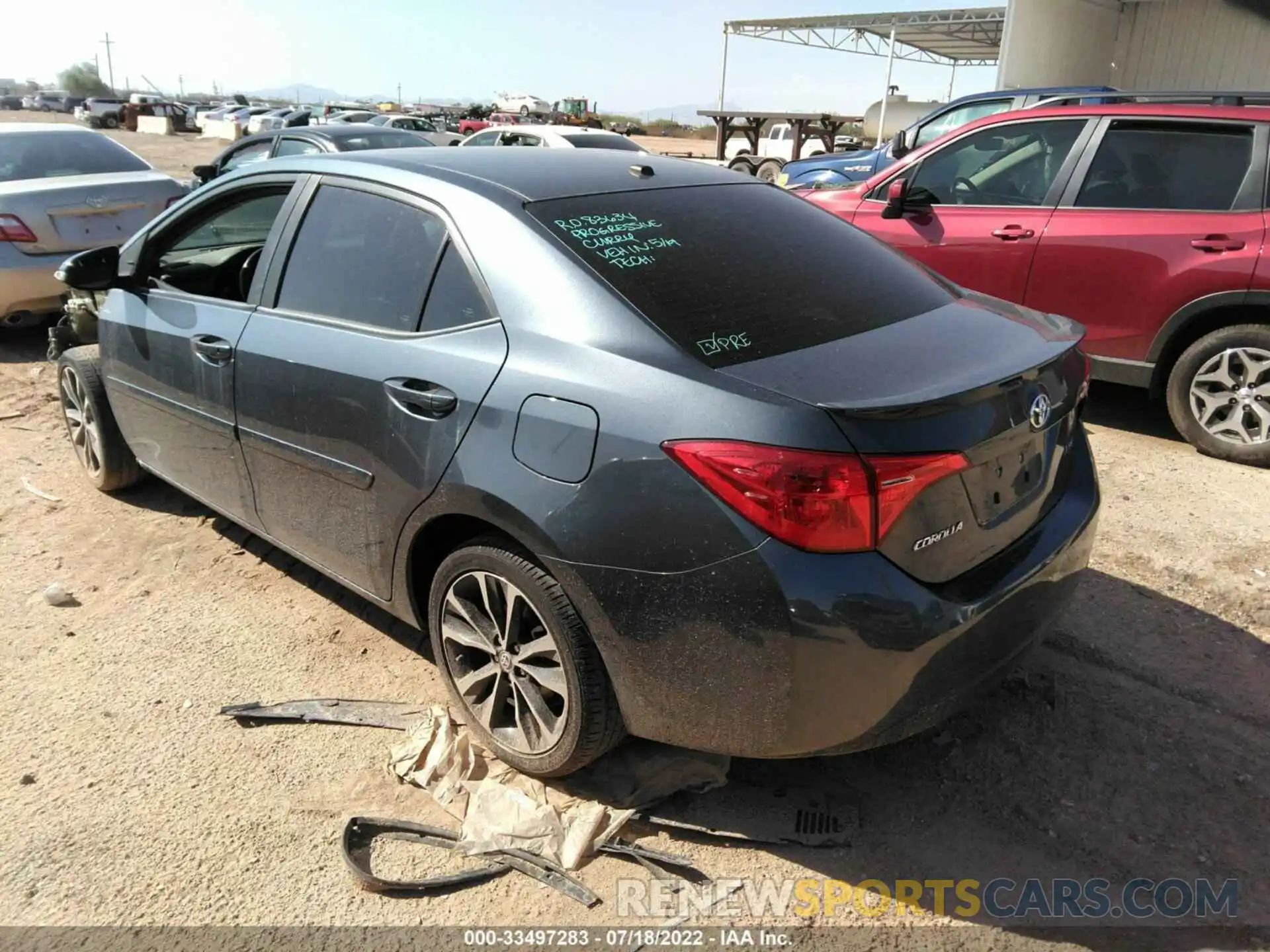 3 Photograph of a damaged car 2T1BURHE8KC174005 TOYOTA COROLLA 2019