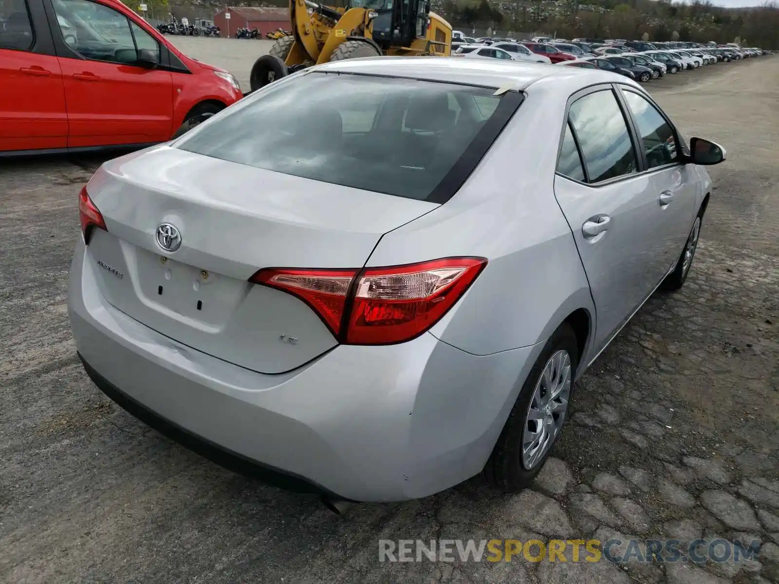 4 Photograph of a damaged car 2T1BURHE8KC174697 TOYOTA COROLLA 2019