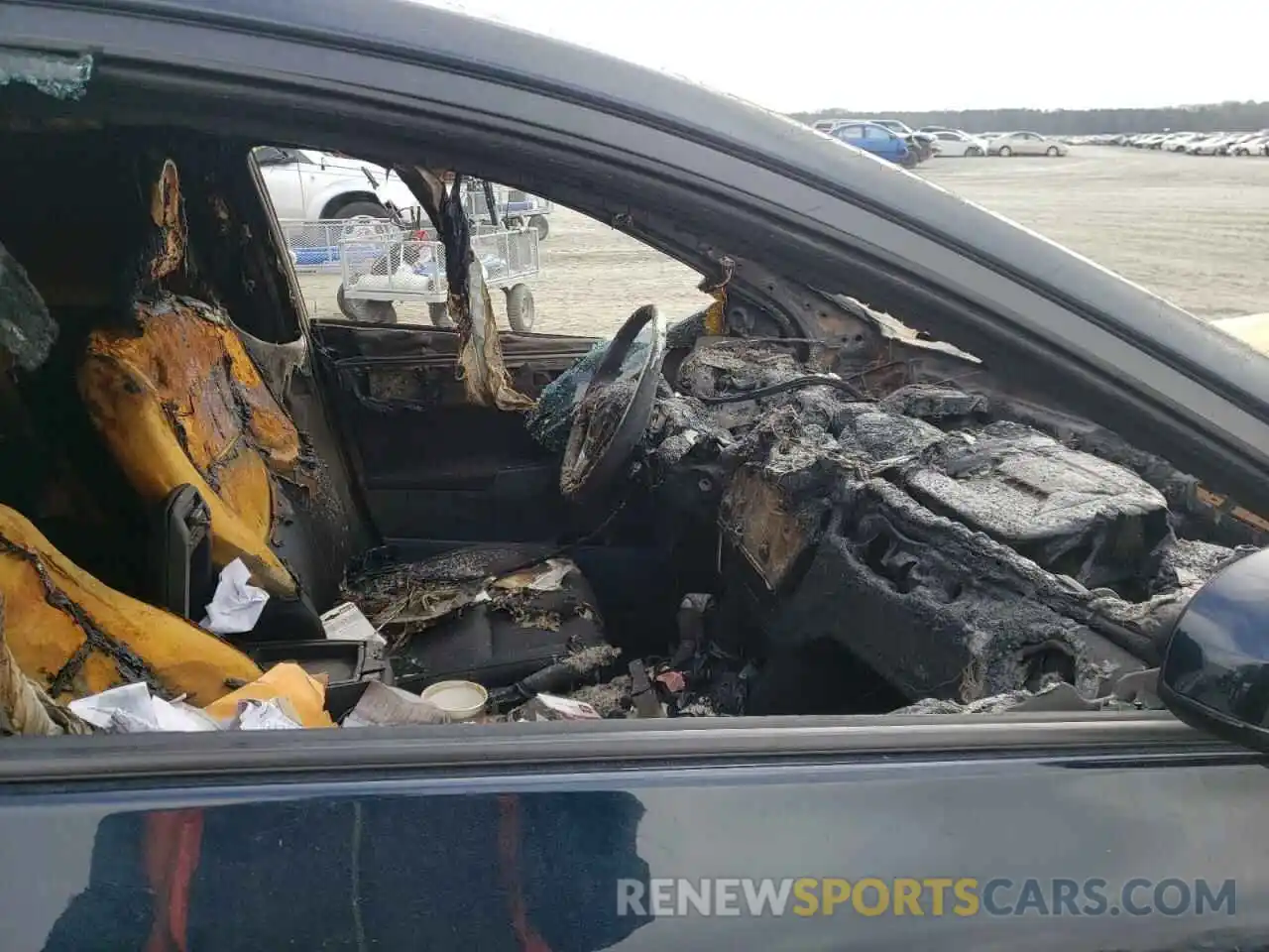 5 Photograph of a damaged car 2T1BURHE8KC174912 TOYOTA COROLLA 2019