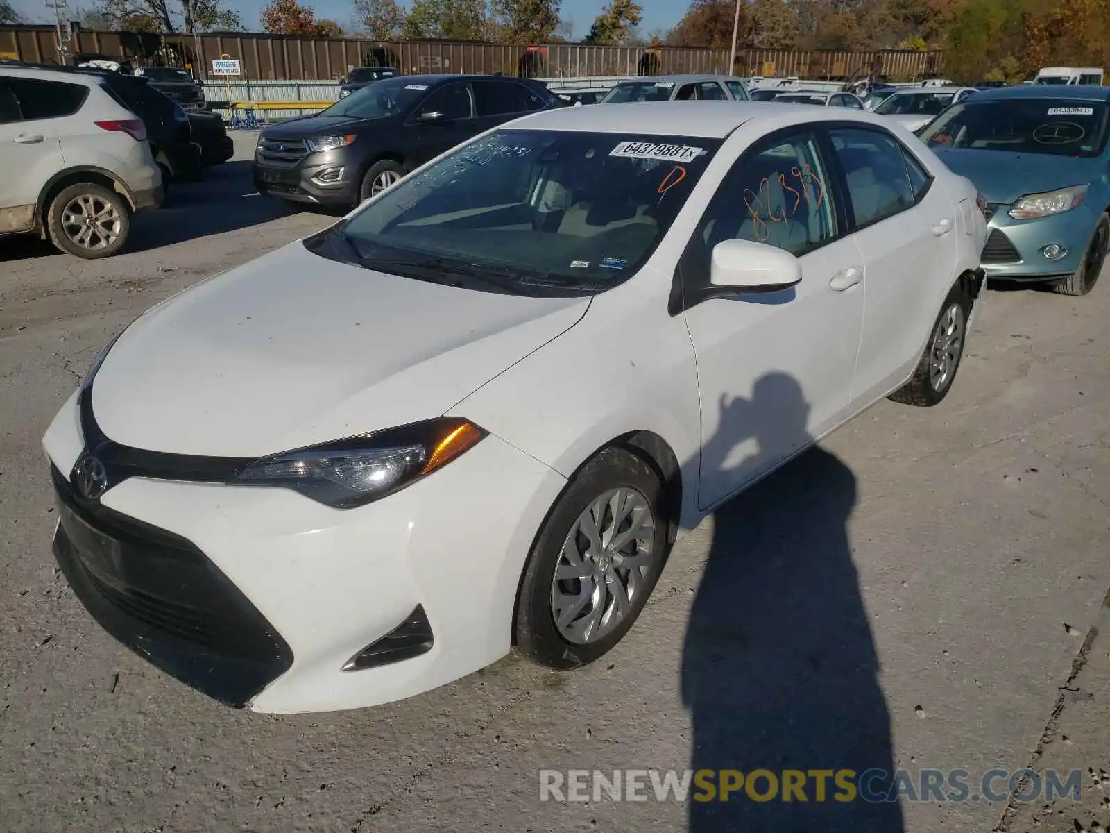 2 Photograph of a damaged car 2T1BURHE8KC175512 TOYOTA COROLLA 2019