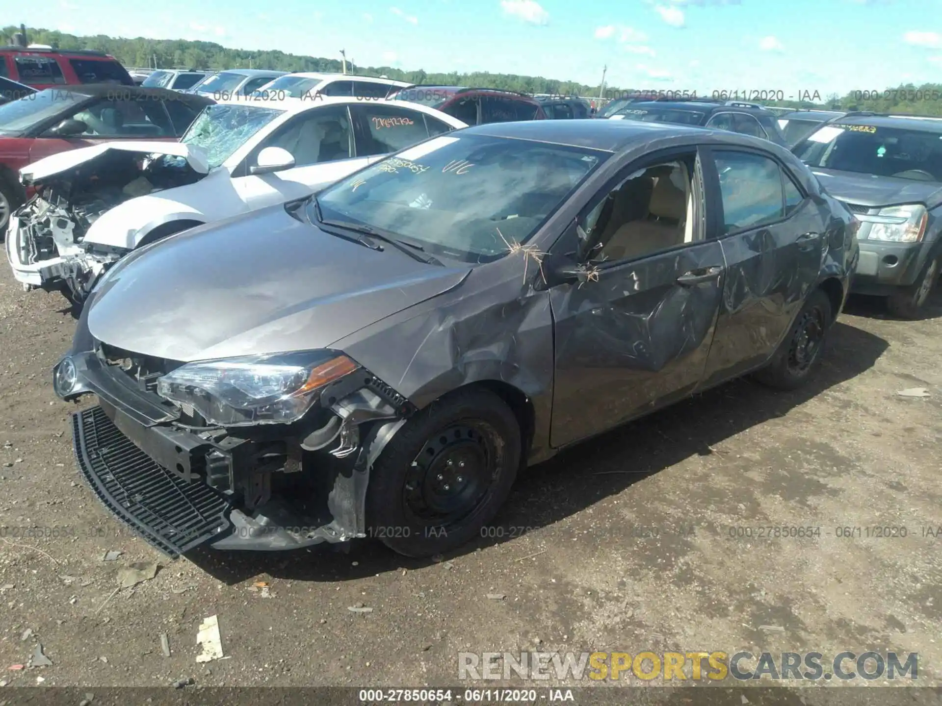 2 Фотография поврежденного автомобиля 2T1BURHE8KC175574 TOYOTA COROLLA 2019