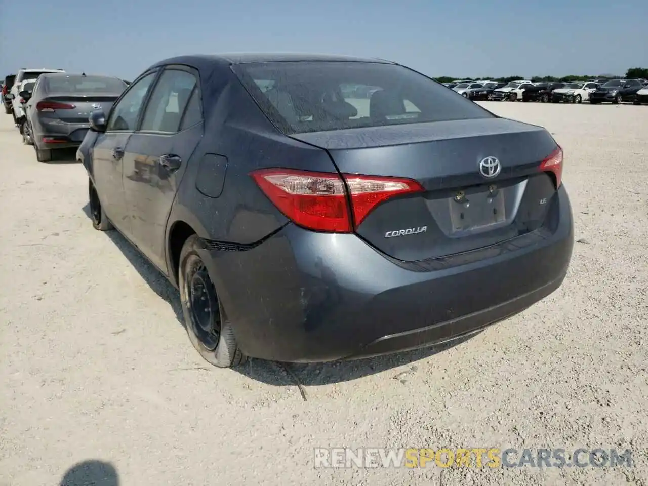 3 Photograph of a damaged car 2T1BURHE8KC177289 TOYOTA COROLLA 2019