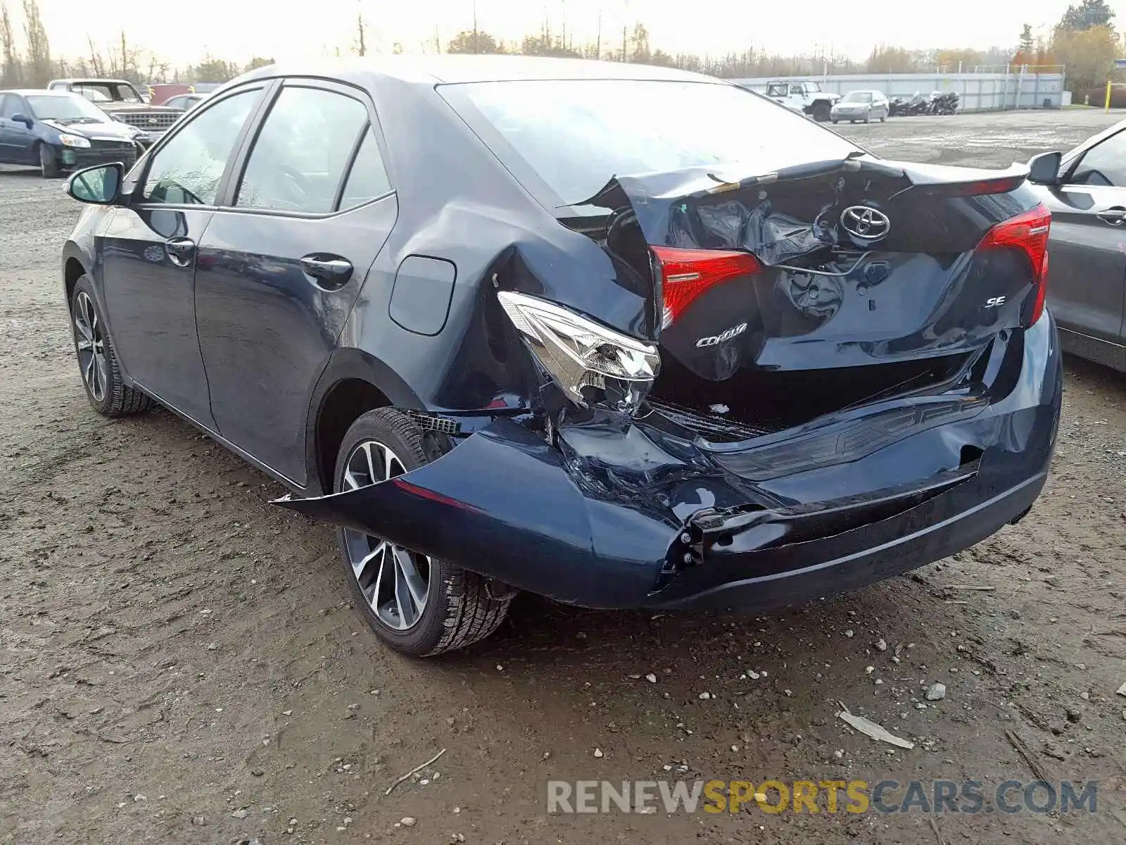 3 Photograph of a damaged car 2T1BURHE8KC177812 TOYOTA COROLLA 2019