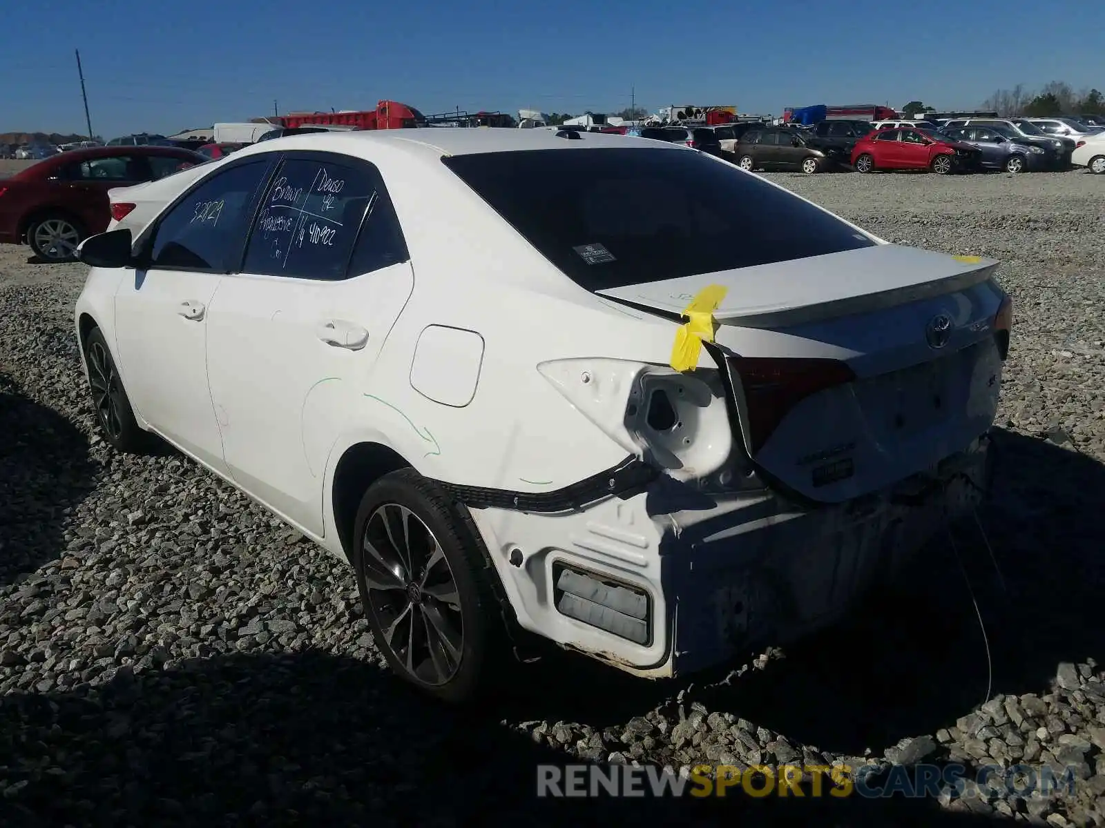 3 Photograph of a damaged car 2T1BURHE8KC177874 TOYOTA COROLLA 2019