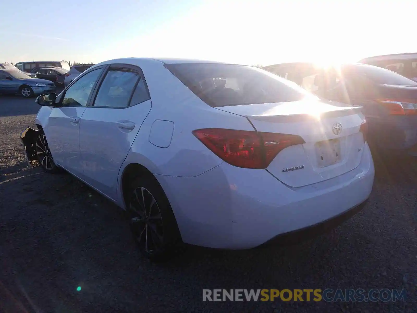 3 Photograph of a damaged car 2T1BURHE8KC178040 TOYOTA COROLLA 2019