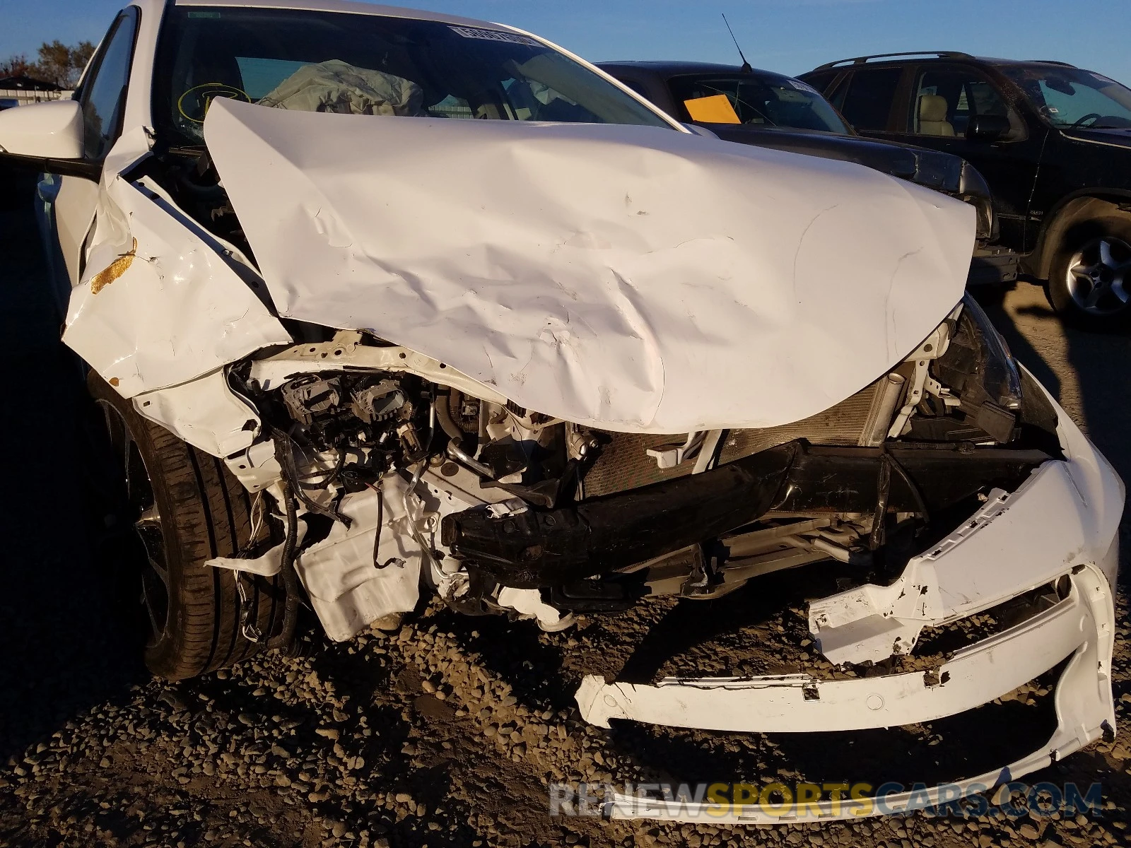 9 Photograph of a damaged car 2T1BURHE8KC178040 TOYOTA COROLLA 2019