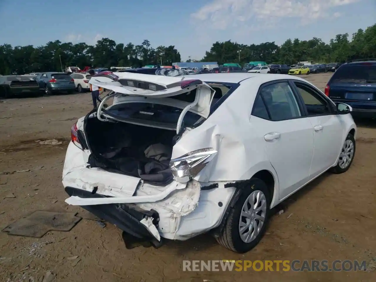 4 Photograph of a damaged car 2T1BURHE8KC178118 TOYOTA COROLLA 2019