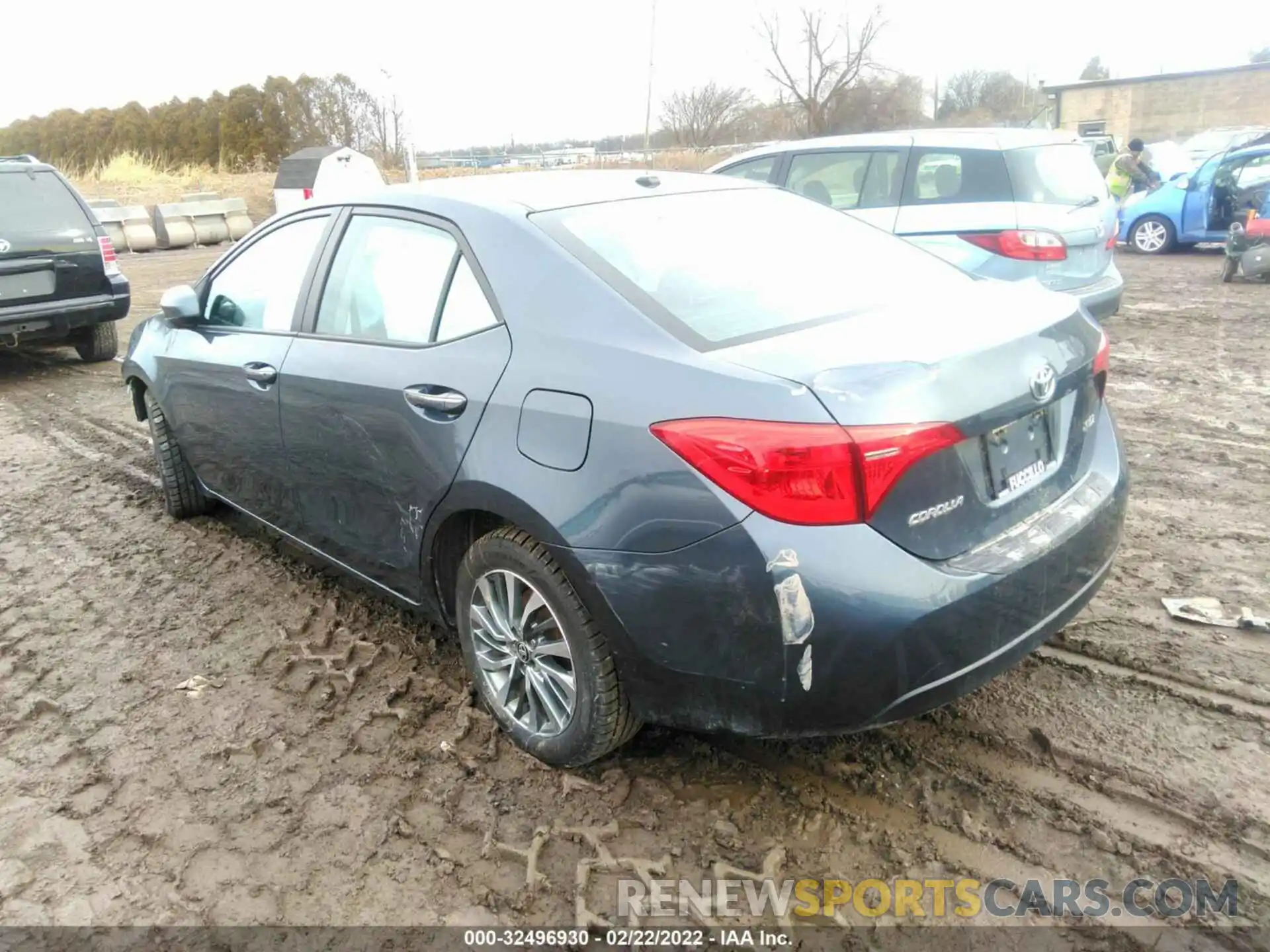 3 Photograph of a damaged car 2T1BURHE8KC179091 TOYOTA COROLLA 2019