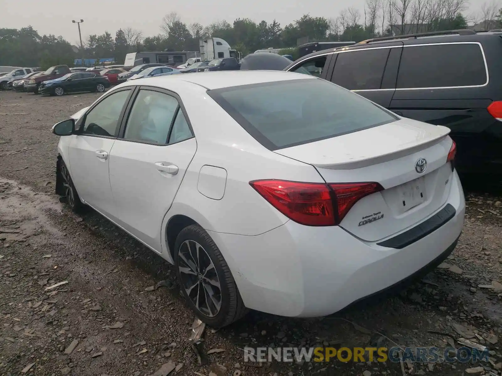 3 Photograph of a damaged car 2T1BURHE8KC179687 TOYOTA COROLLA 2019