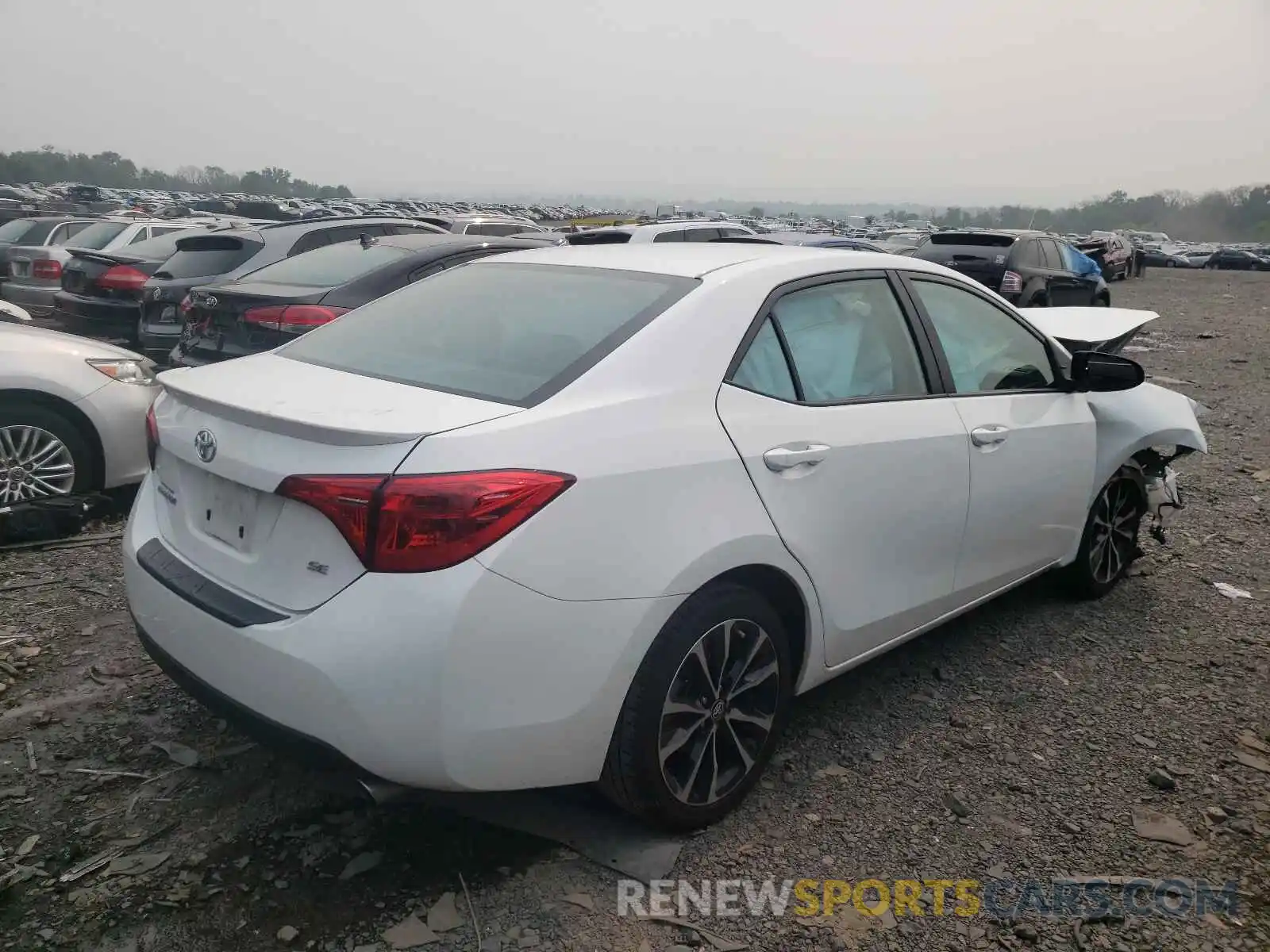 4 Photograph of a damaged car 2T1BURHE8KC179687 TOYOTA COROLLA 2019