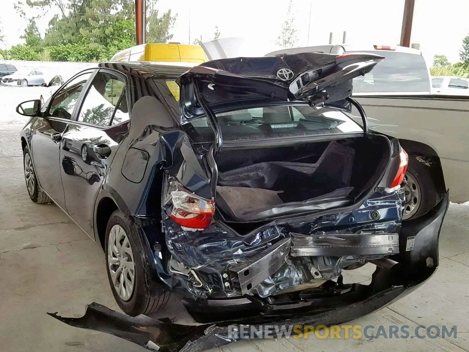 3 Photograph of a damaged car 2T1BURHE8KC180693 TOYOTA COROLLA 2019