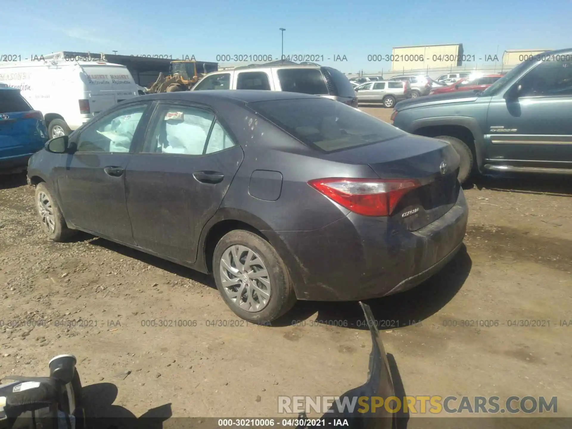 3 Photograph of a damaged car 2T1BURHE8KC180743 TOYOTA COROLLA 2019