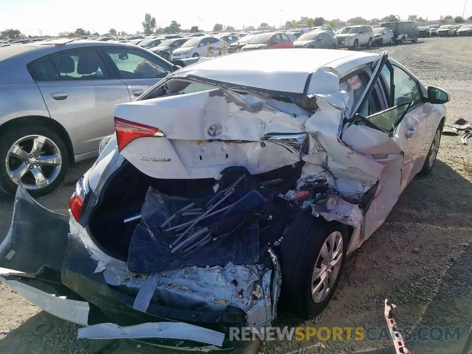 4 Photograph of a damaged car 2T1BURHE8KC180886 TOYOTA COROLLA 2019