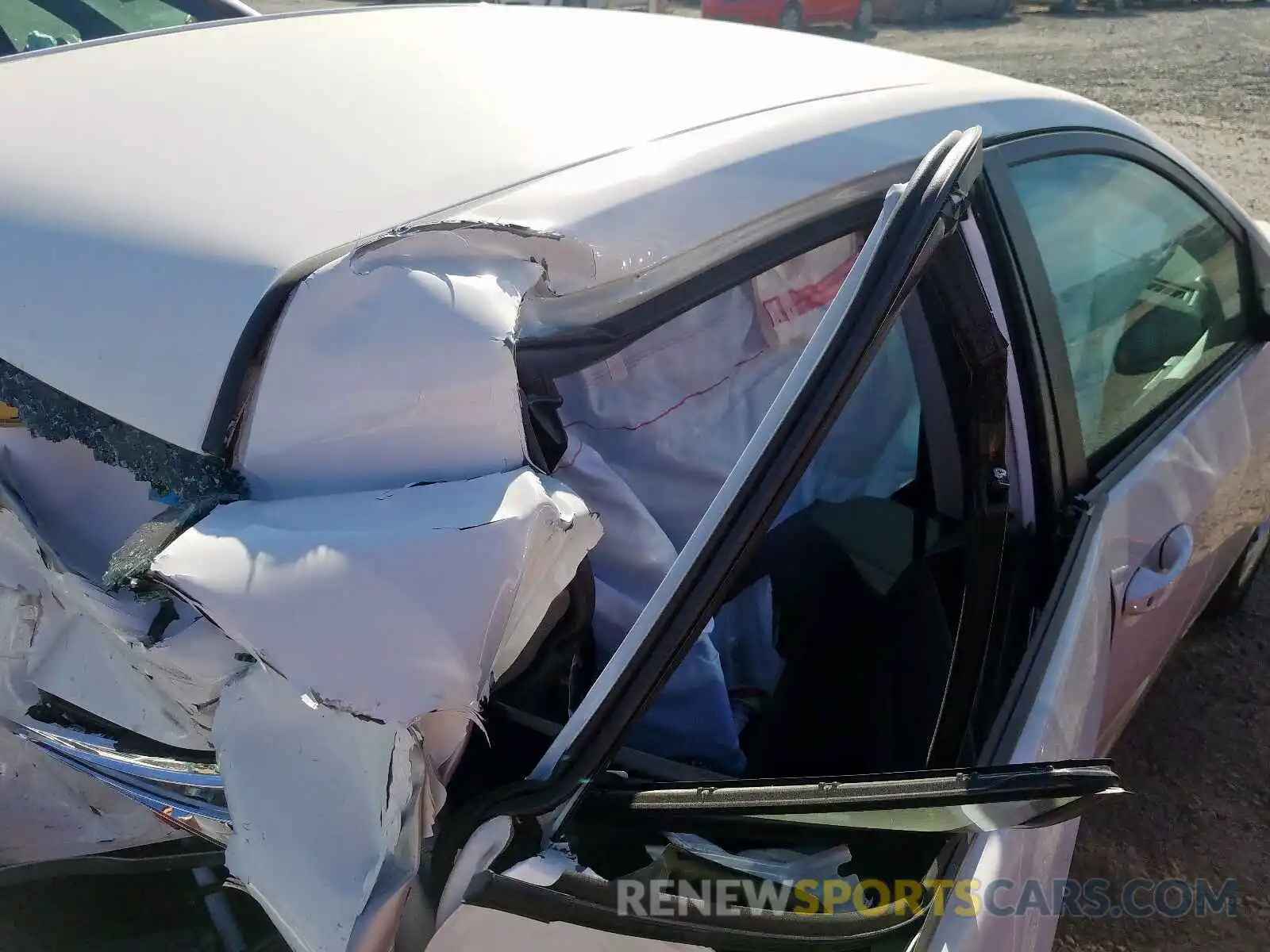 9 Photograph of a damaged car 2T1BURHE8KC180886 TOYOTA COROLLA 2019