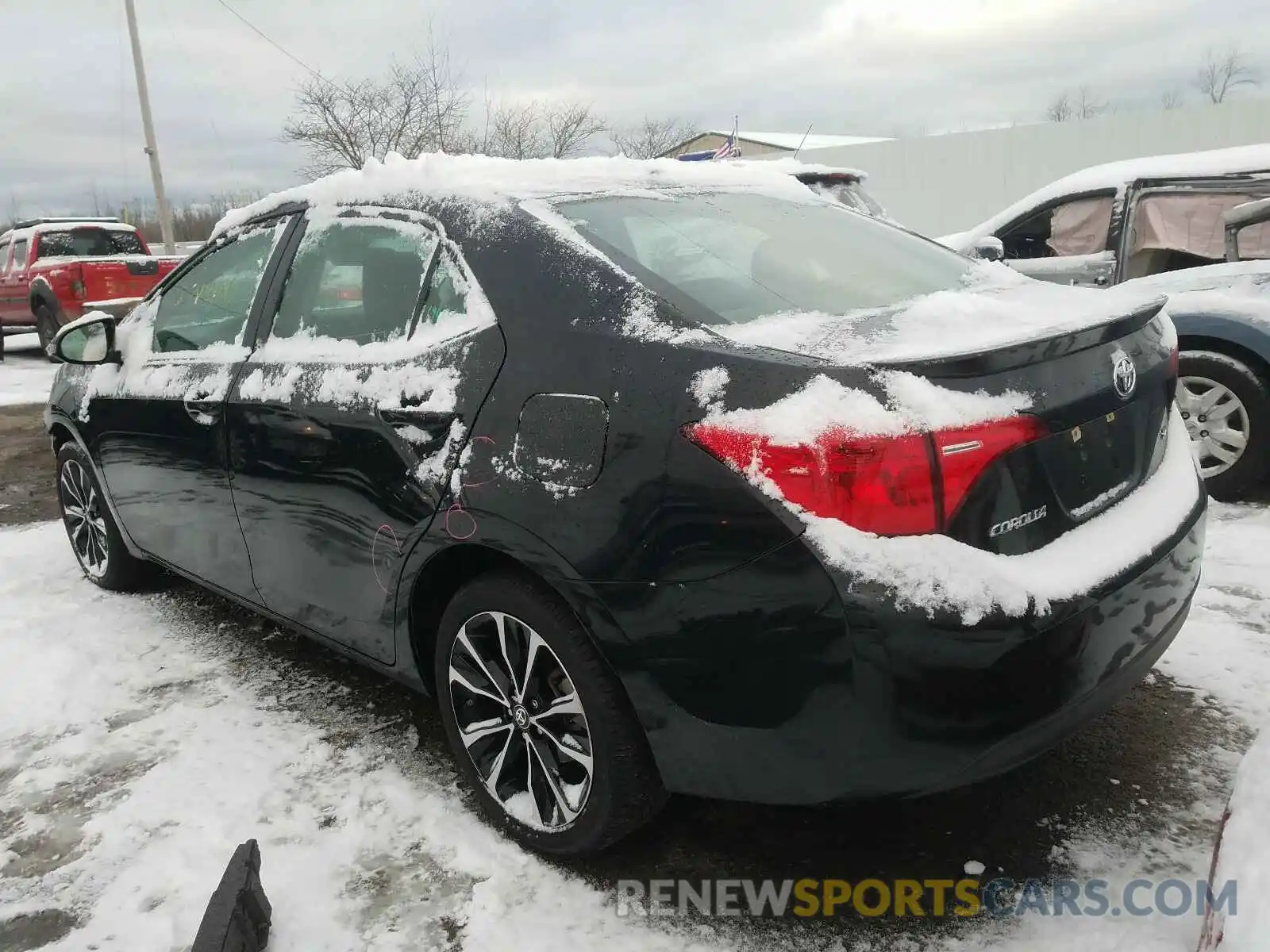 3 Photograph of a damaged car 2T1BURHE8KC181004 TOYOTA COROLLA 2019