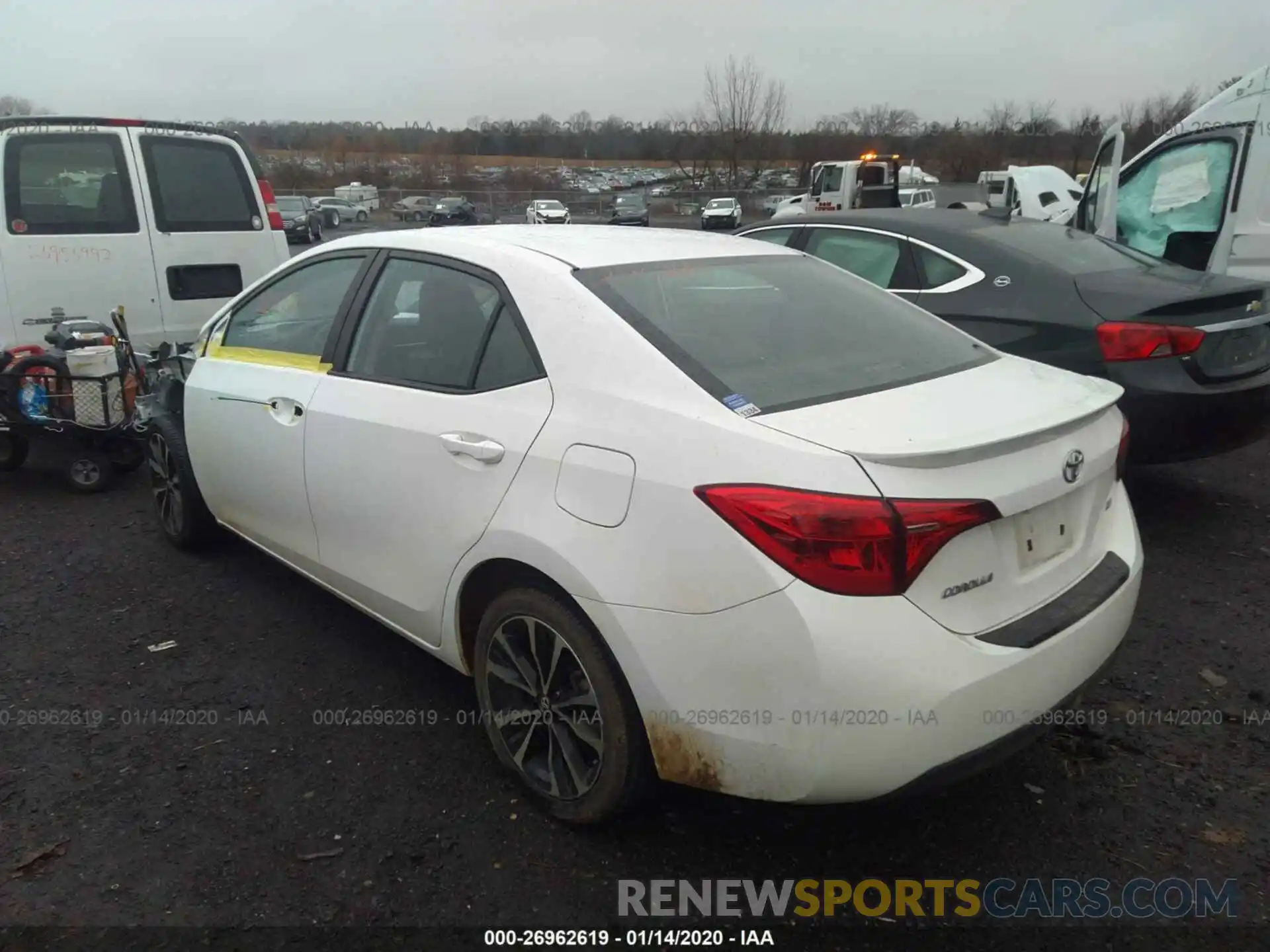 3 Photograph of a damaged car 2T1BURHE8KC181133 TOYOTA COROLLA 2019