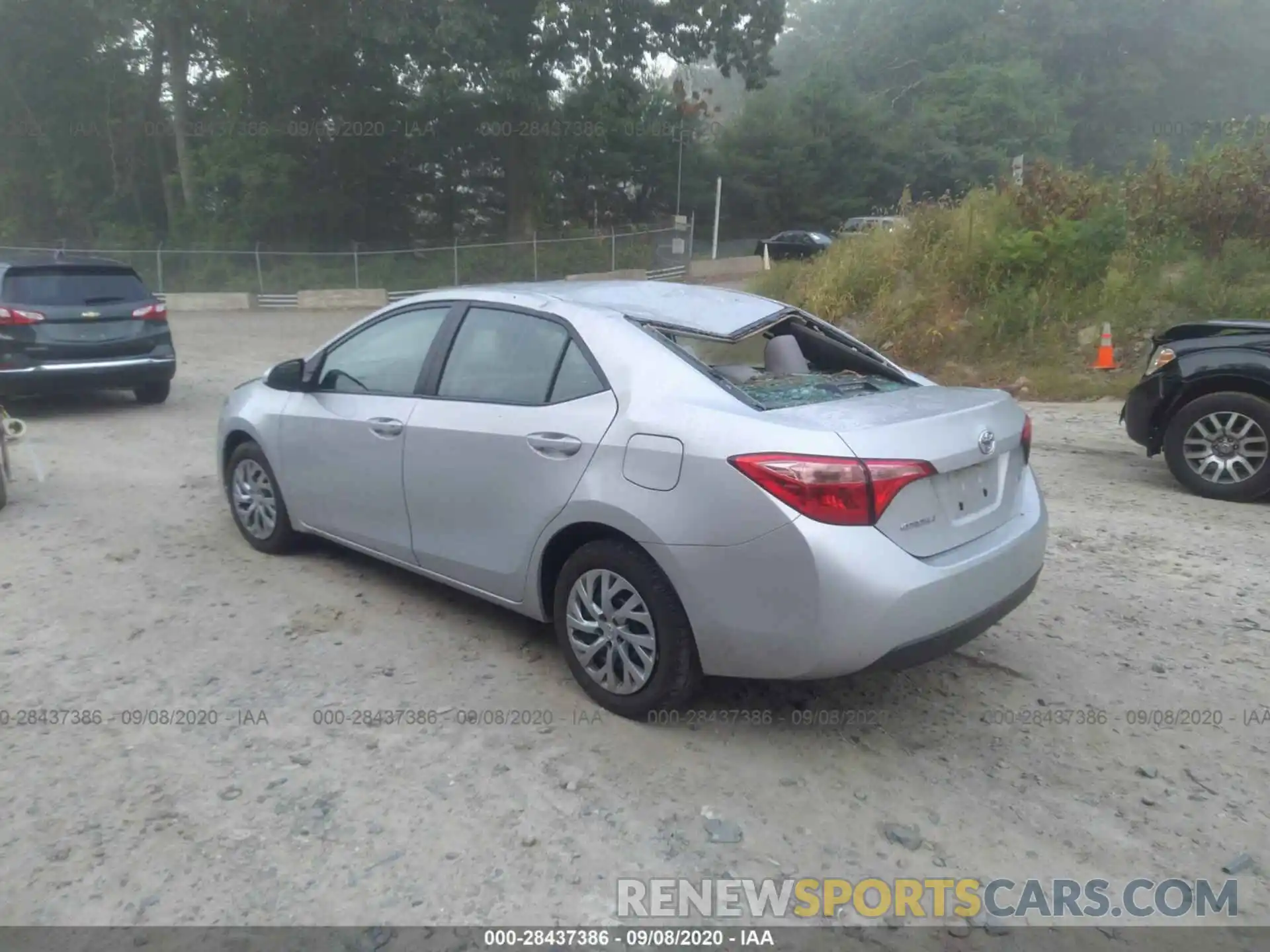 3 Photograph of a damaged car 2T1BURHE8KC181861 TOYOTA COROLLA 2019