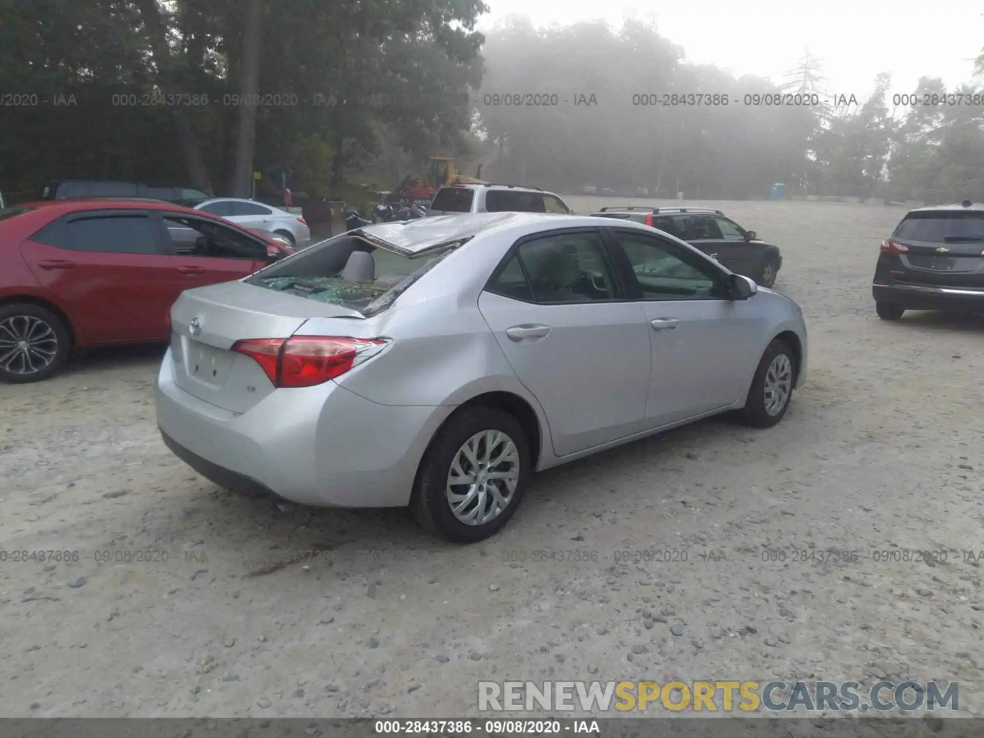 4 Photograph of a damaged car 2T1BURHE8KC181861 TOYOTA COROLLA 2019