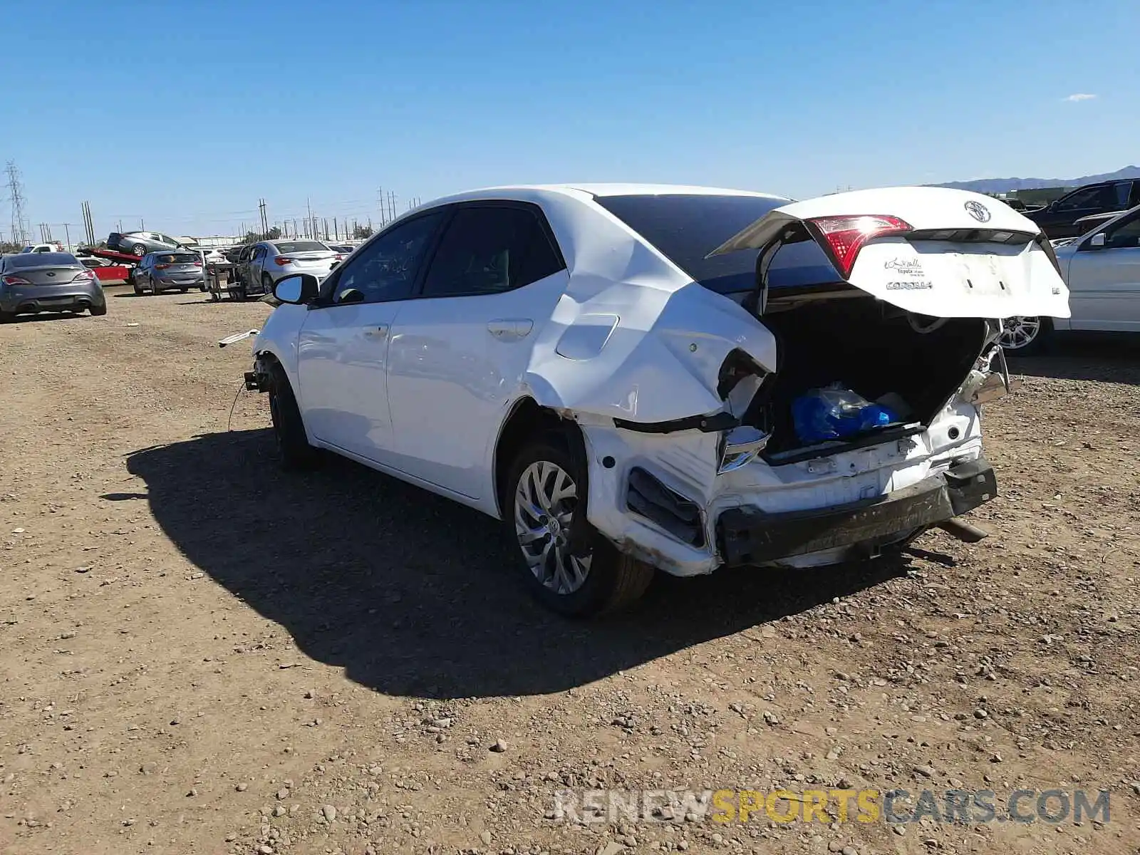 3 Photograph of a damaged car 2T1BURHE8KC182203 TOYOTA COROLLA 2019