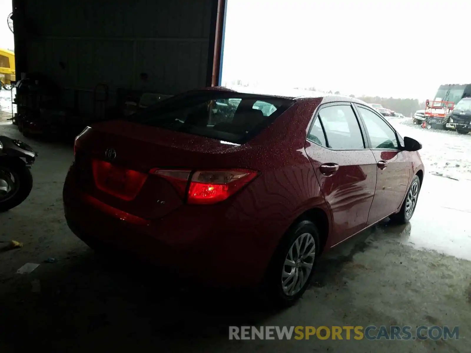 4 Photograph of a damaged car 2T1BURHE8KC182556 TOYOTA COROLLA 2019