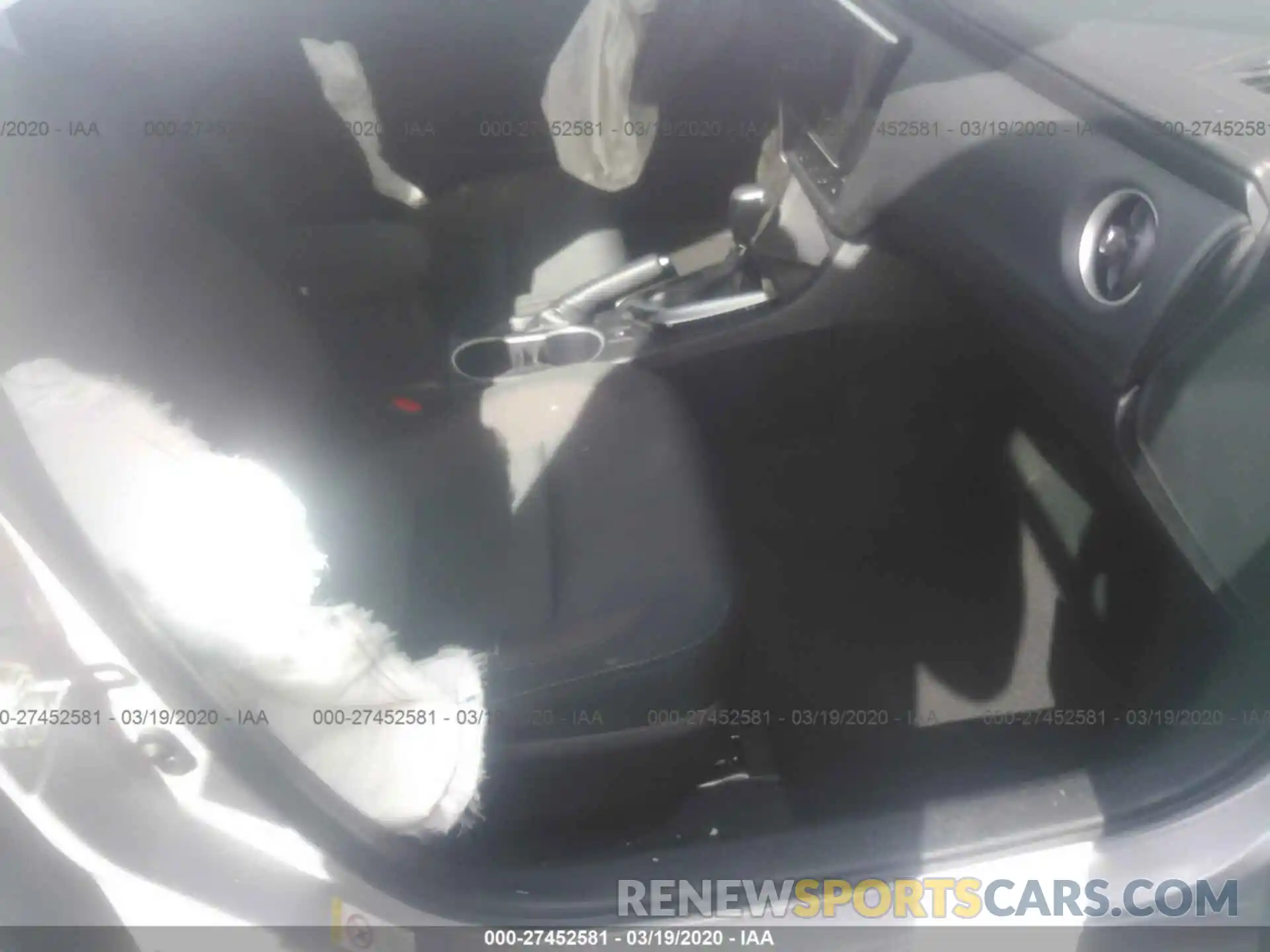 5 Photograph of a damaged car 2T1BURHE8KC183173 TOYOTA COROLLA 2019