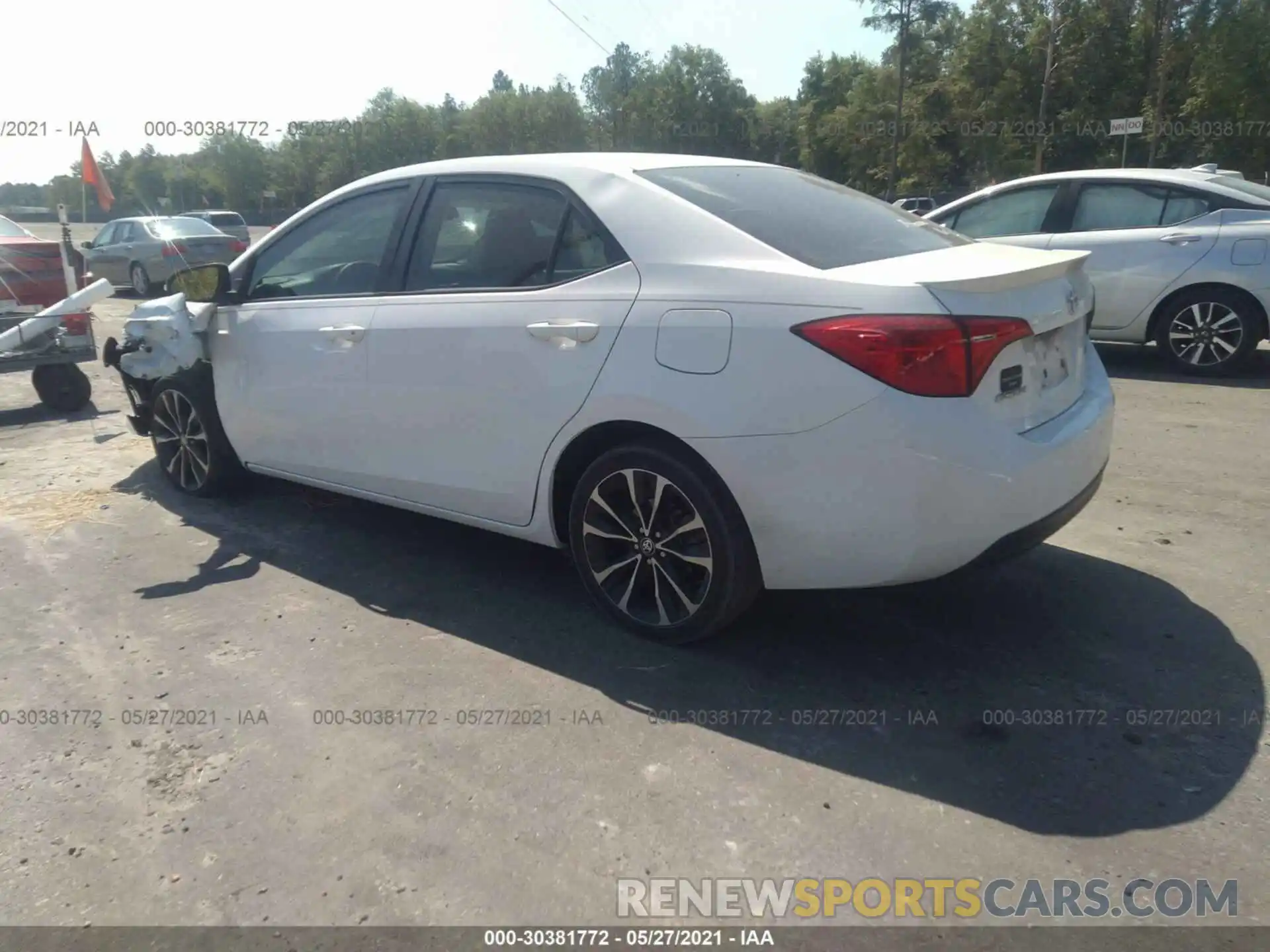 3 Photograph of a damaged car 2T1BURHE8KC183464 TOYOTA COROLLA 2019