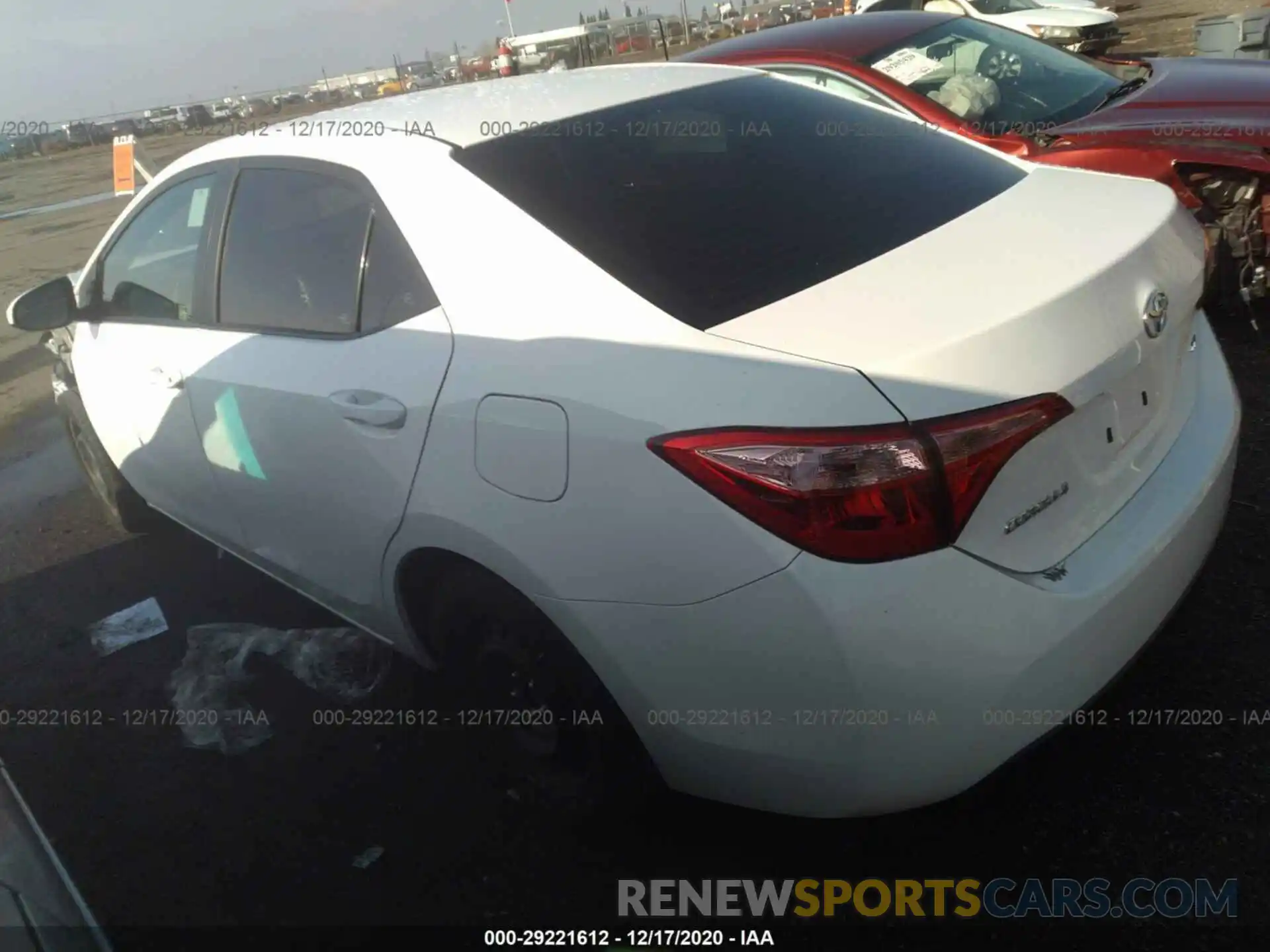 3 Photograph of a damaged car 2T1BURHE8KC183755 TOYOTA COROLLA 2019