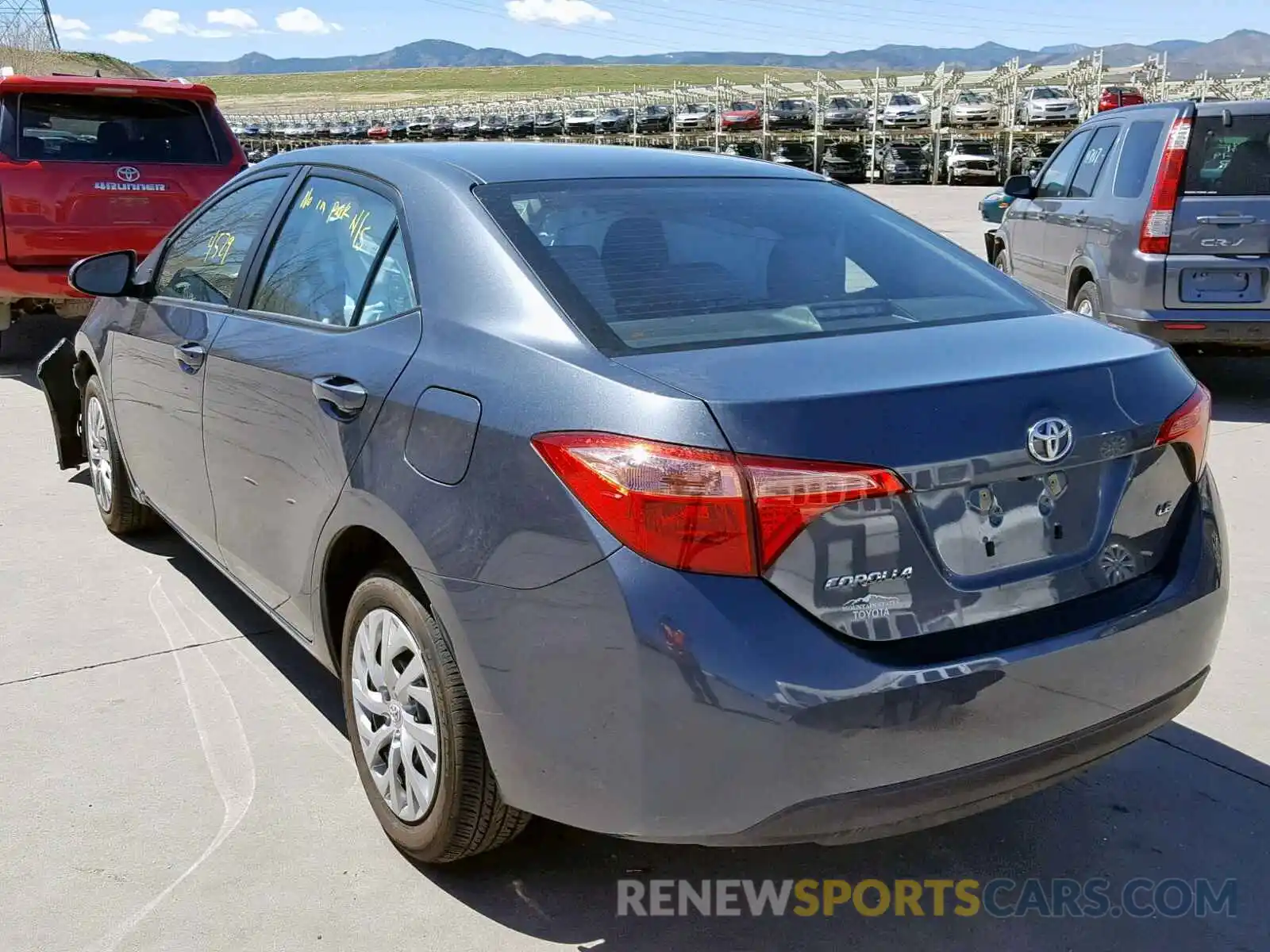 3 Photograph of a damaged car 2T1BURHE8KC184582 TOYOTA COROLLA 2019