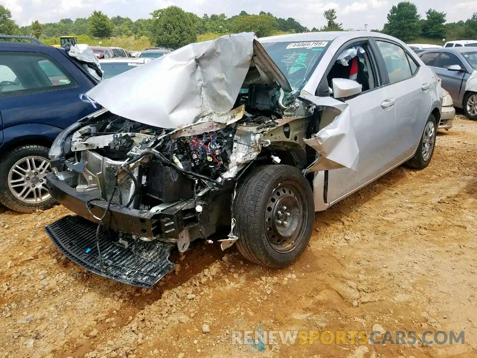 2 Photograph of a damaged car 2T1BURHE8KC185862 TOYOTA COROLLA 2019