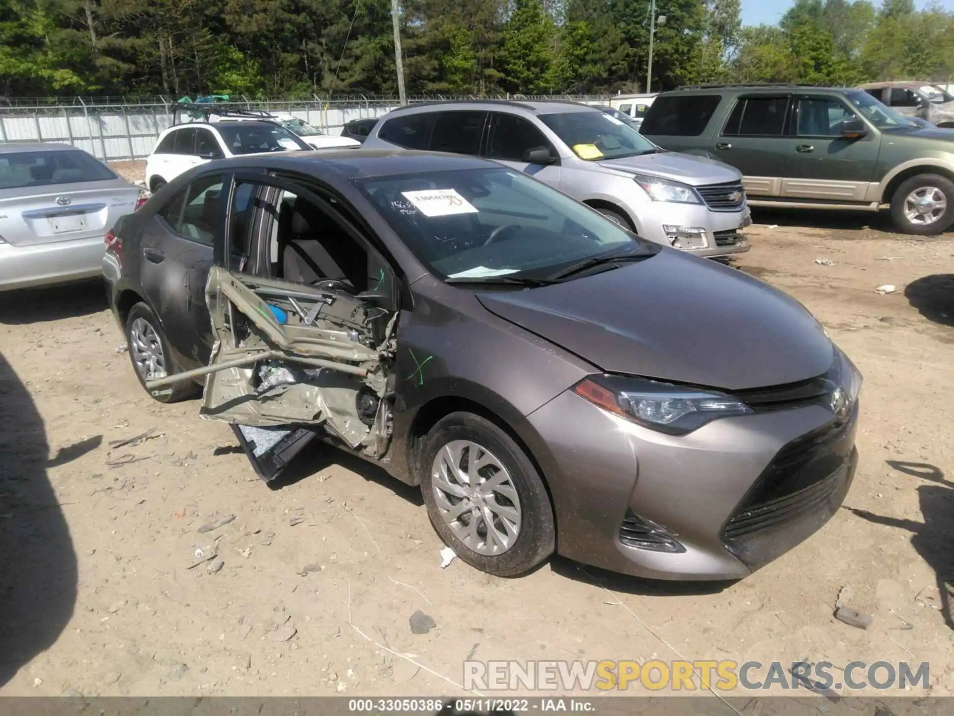 1 Photograph of a damaged car 2T1BURHE8KC186641 TOYOTA COROLLA 2019