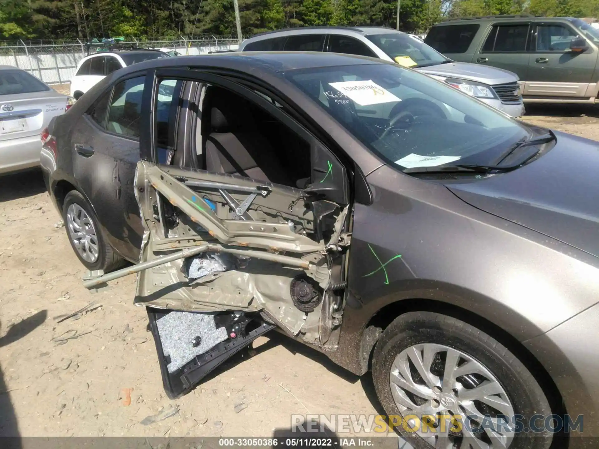 6 Photograph of a damaged car 2T1BURHE8KC186641 TOYOTA COROLLA 2019