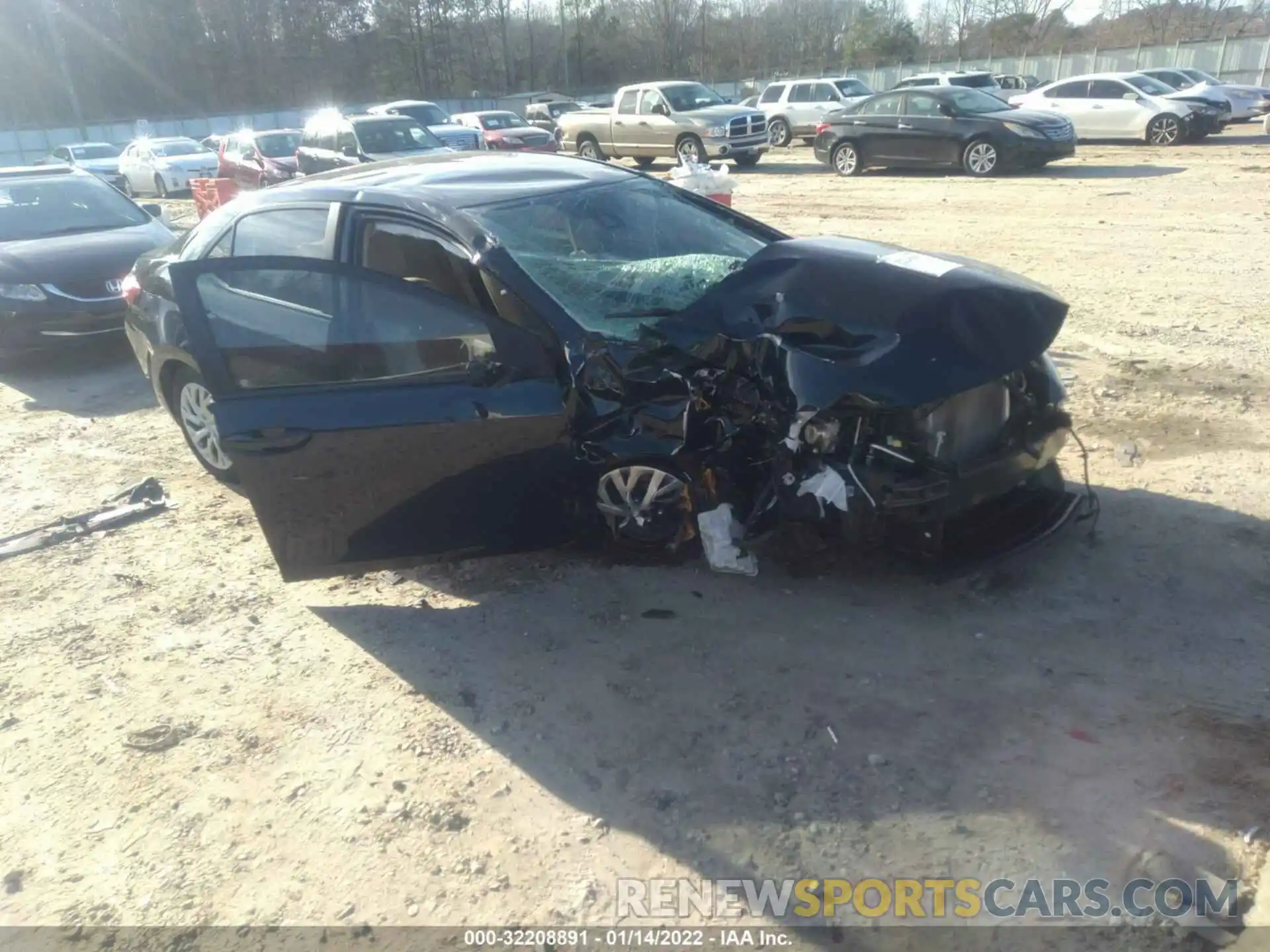 1 Photograph of a damaged car 2T1BURHE8KC187370 TOYOTA COROLLA 2019