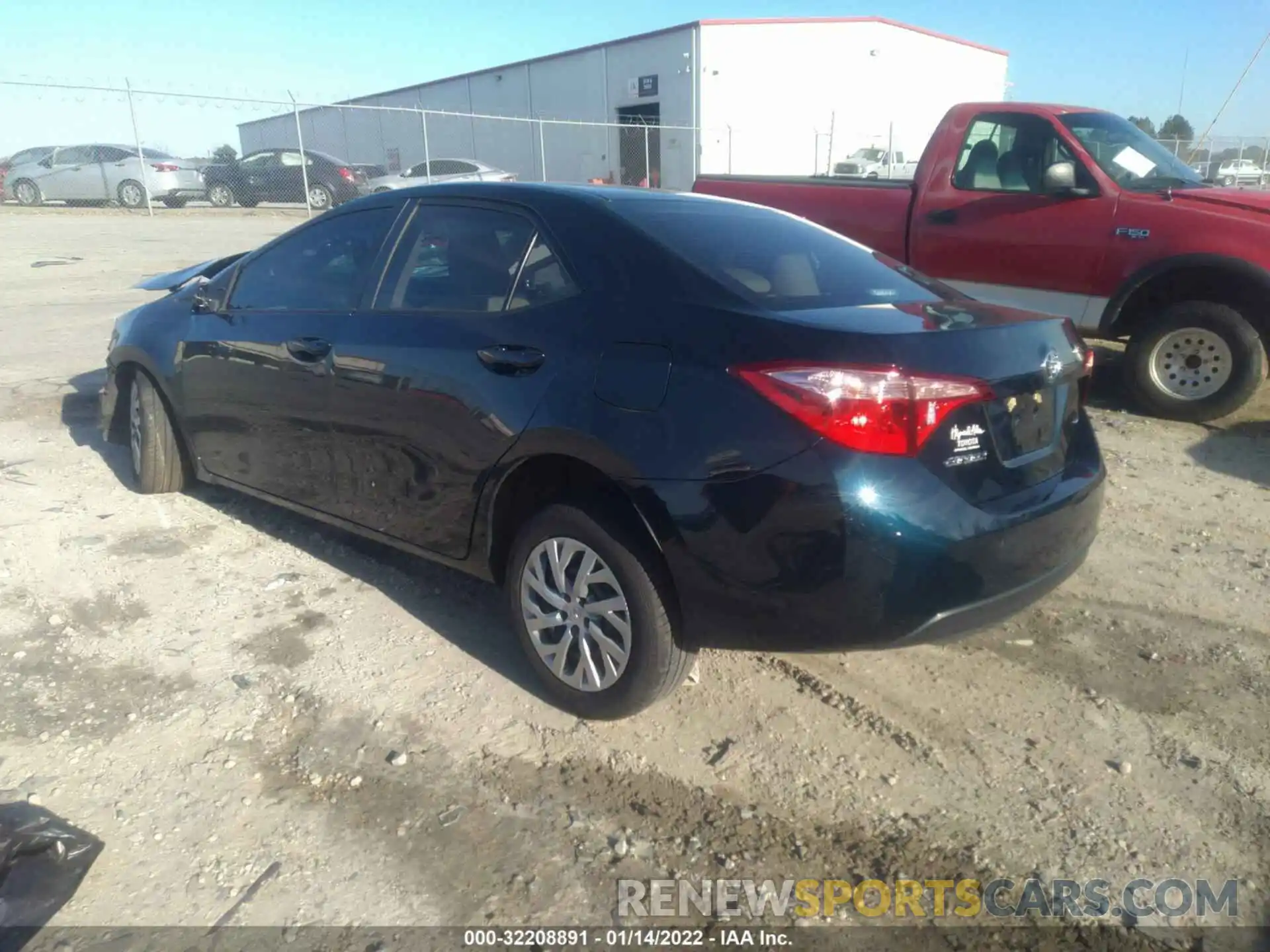 3 Photograph of a damaged car 2T1BURHE8KC187370 TOYOTA COROLLA 2019