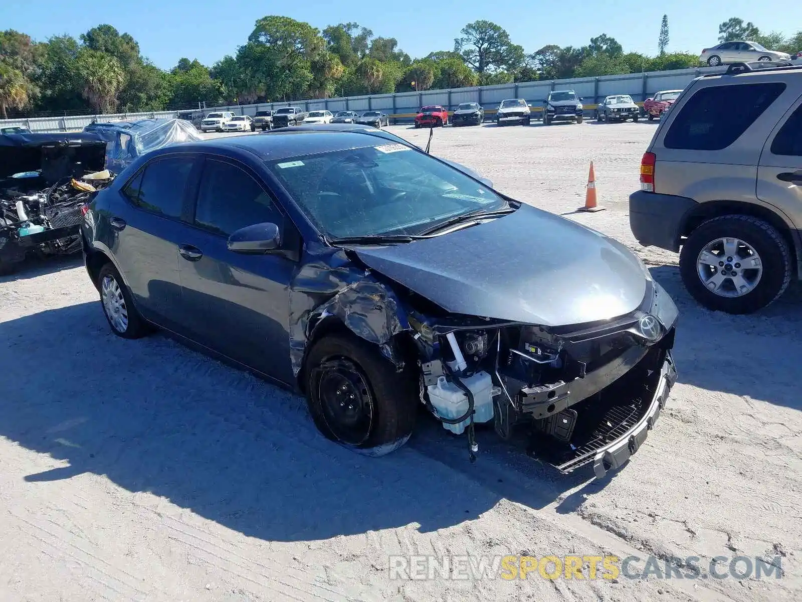 1 Photograph of a damaged car 2T1BURHE8KC188129 TOYOTA COROLLA 2019